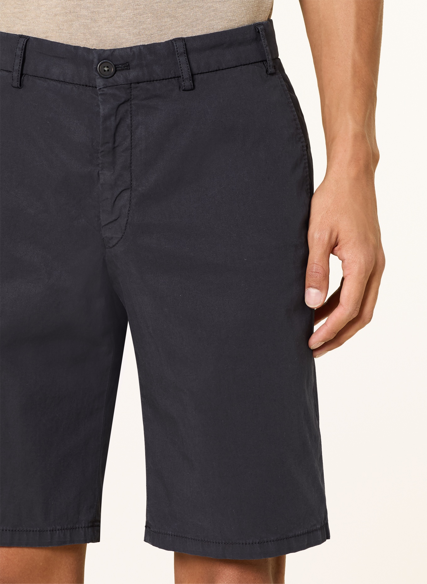 HILTL PARMINO Chinos Shorts: DARK BLUE