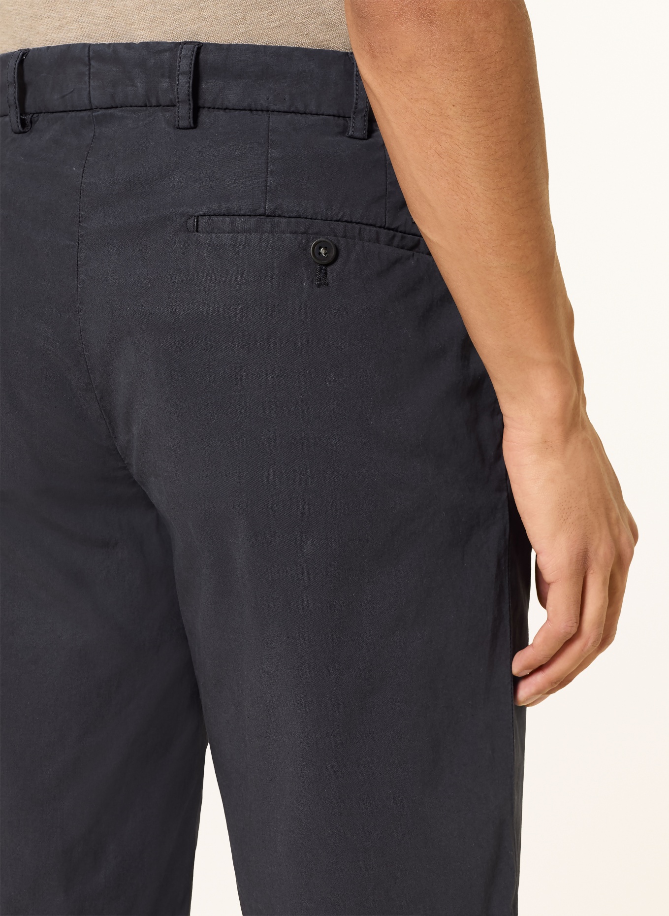 HILTL PARMINO Chinos Shorts: DARK BLUE