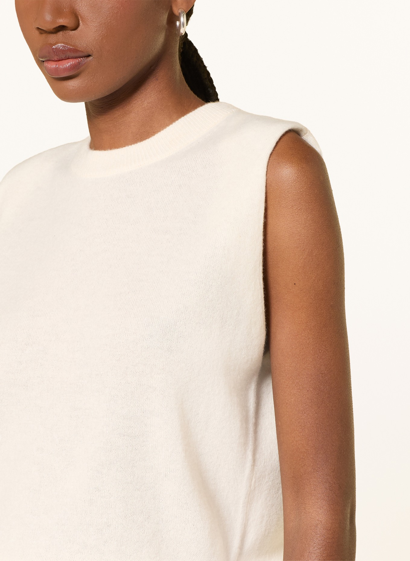 KUJTEN DIVINA Cashmere Sleeveless Sweater: CREAM