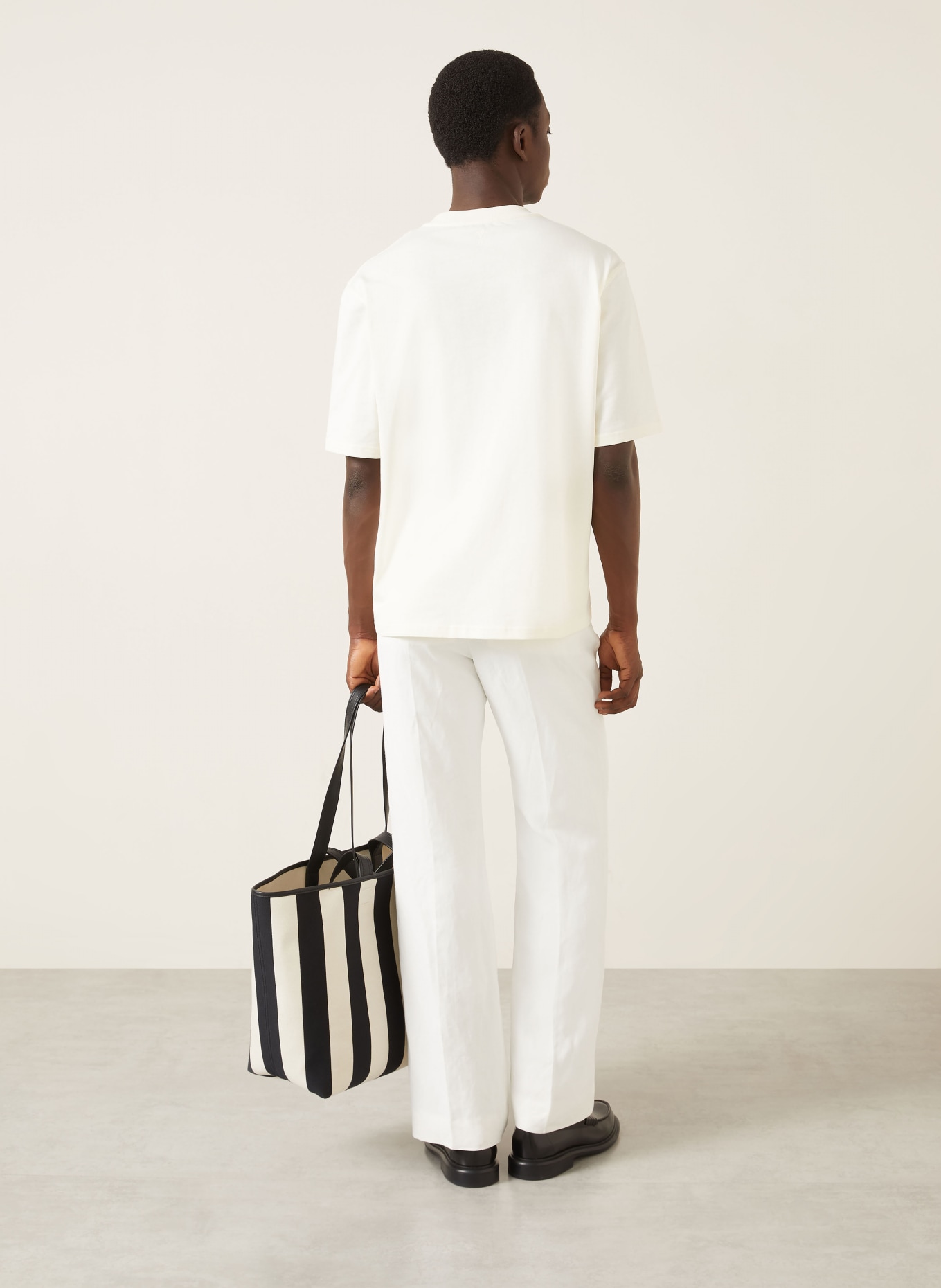 AMI PARIS T-shirt: CRÈME / NOIR