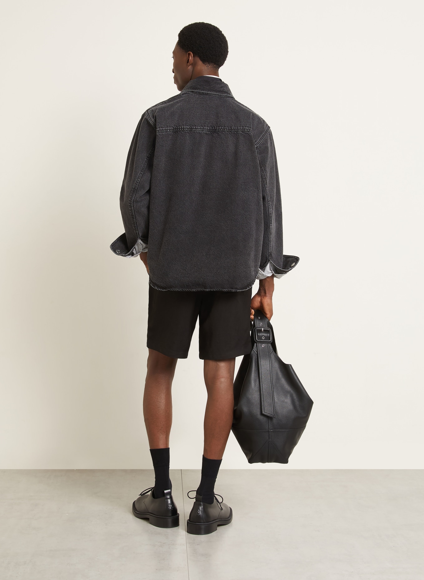 AMI PARIS Shorts: SCHWARZ