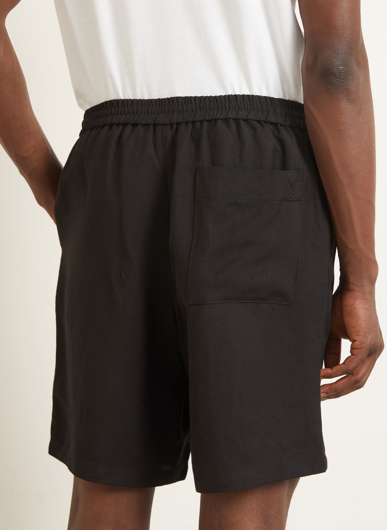 AMI PARIS Shorts: SCHWARZ