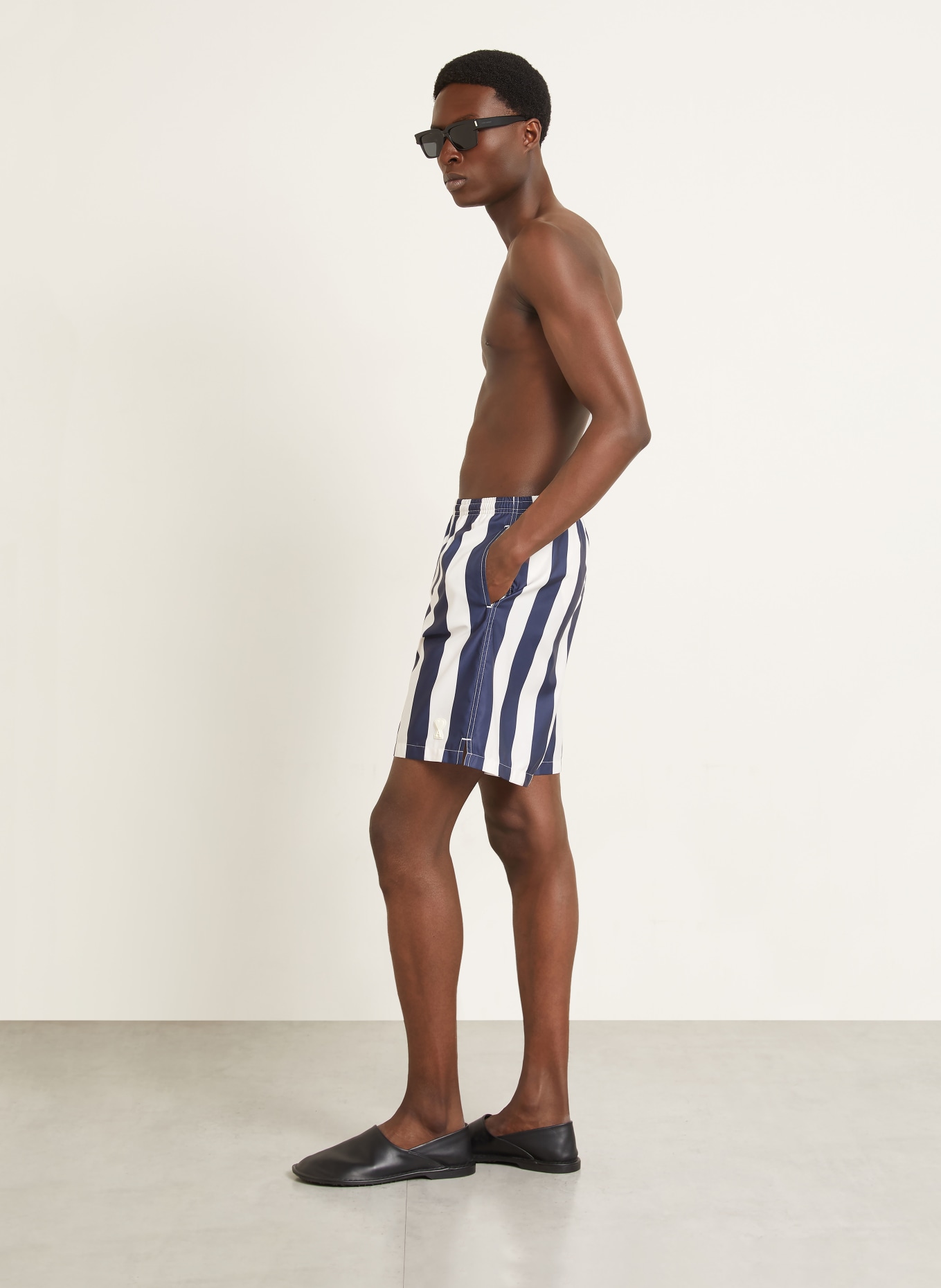 AMI PARIS Swim shorts: WHITE / BLUE