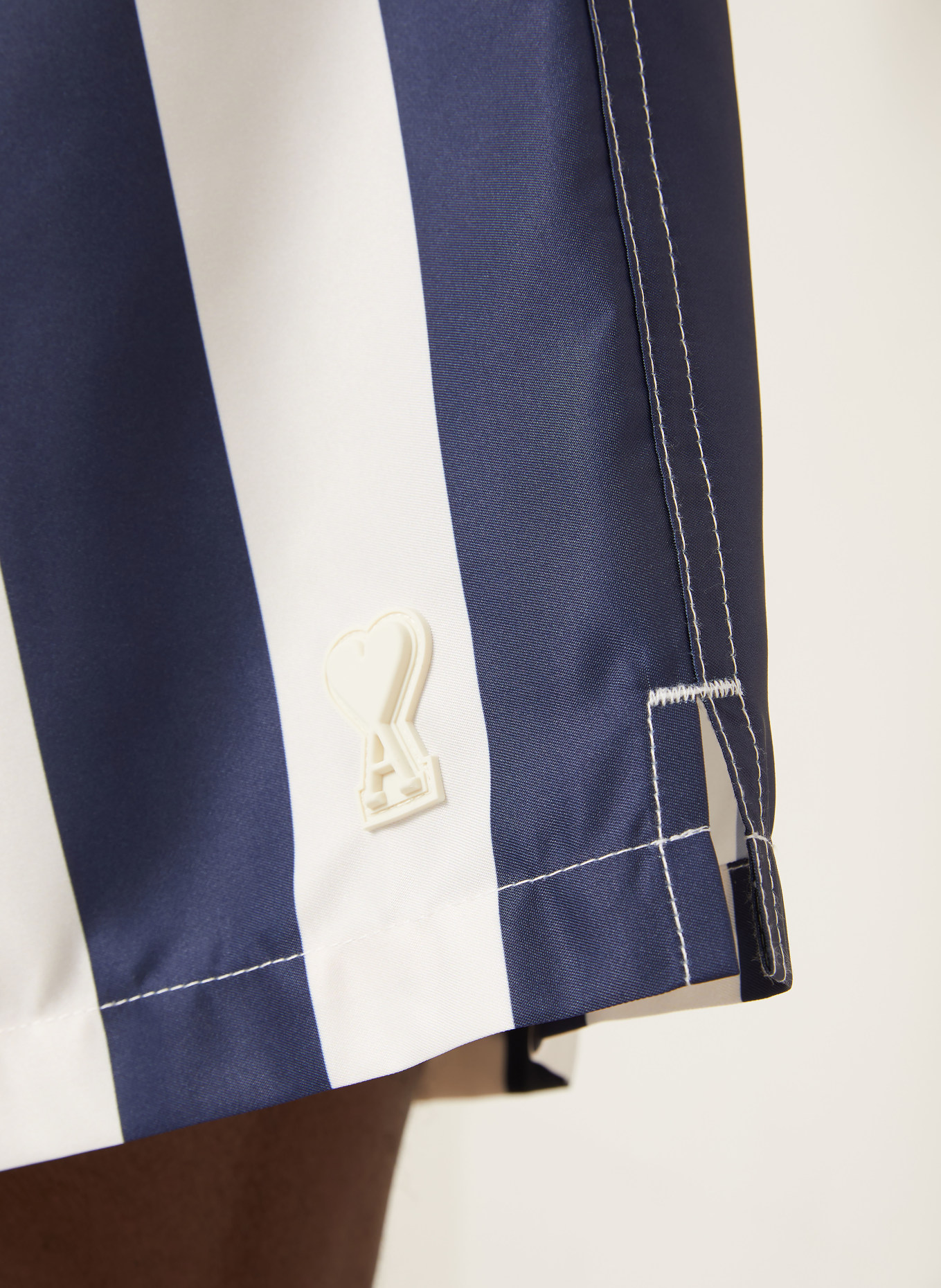 AMI PARIS Swim shorts: WHITE / BLUE