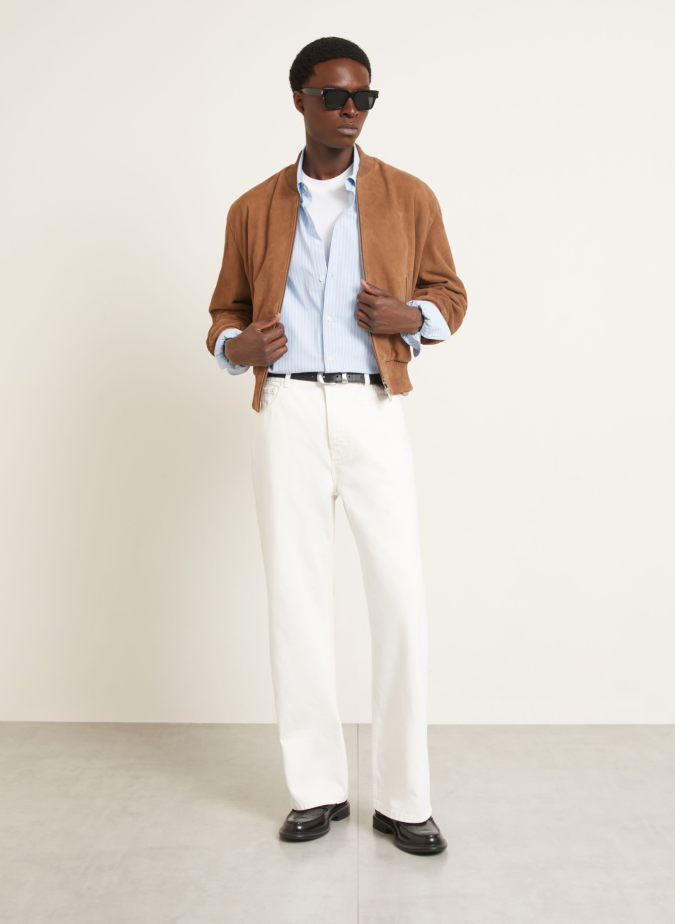 AMI PARIS Jeans Loose Fit: 136 BLANC CREME