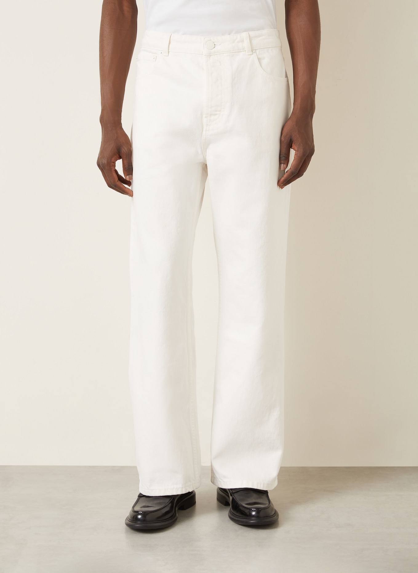 AMI PARIS Jeans Loose Fit: 136 BLANC CREME