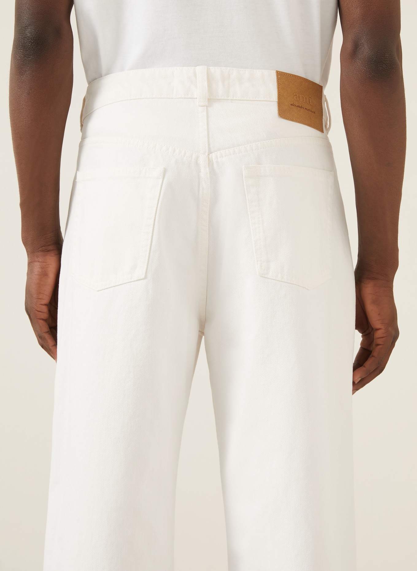 AMI PARIS Jeans Loose Fit: 136 BLANC CREME