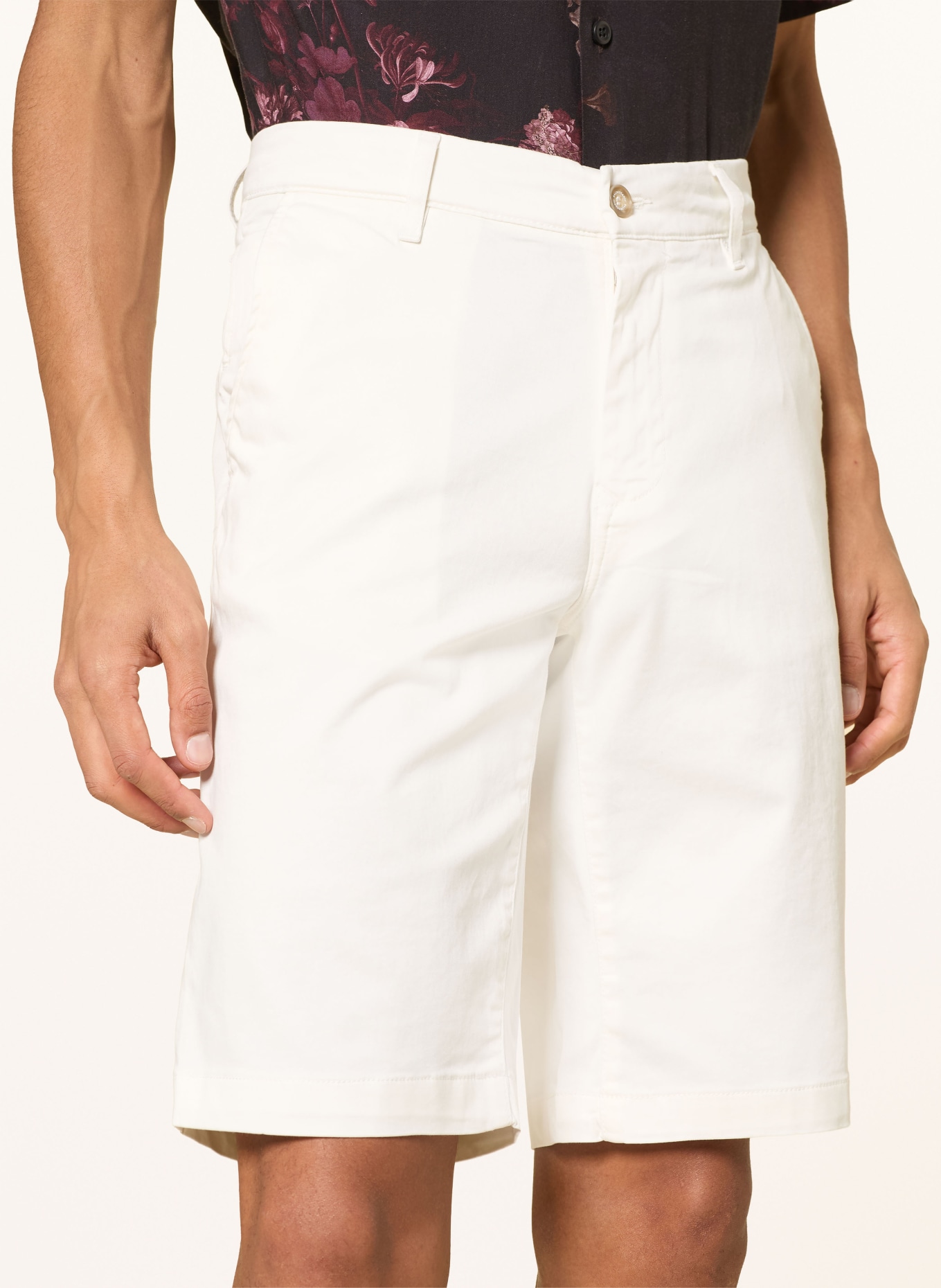 BALDESSARINI Shorts Regular Fit: WEISS