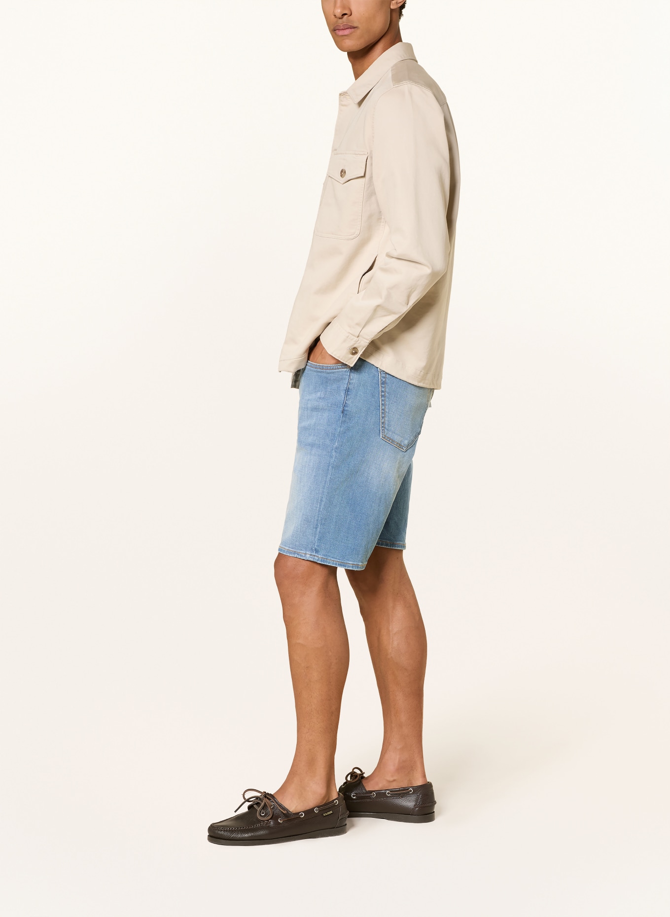 BALDESSARINI Džínové šortky Regular Fit: 6856 sky blue used mustache