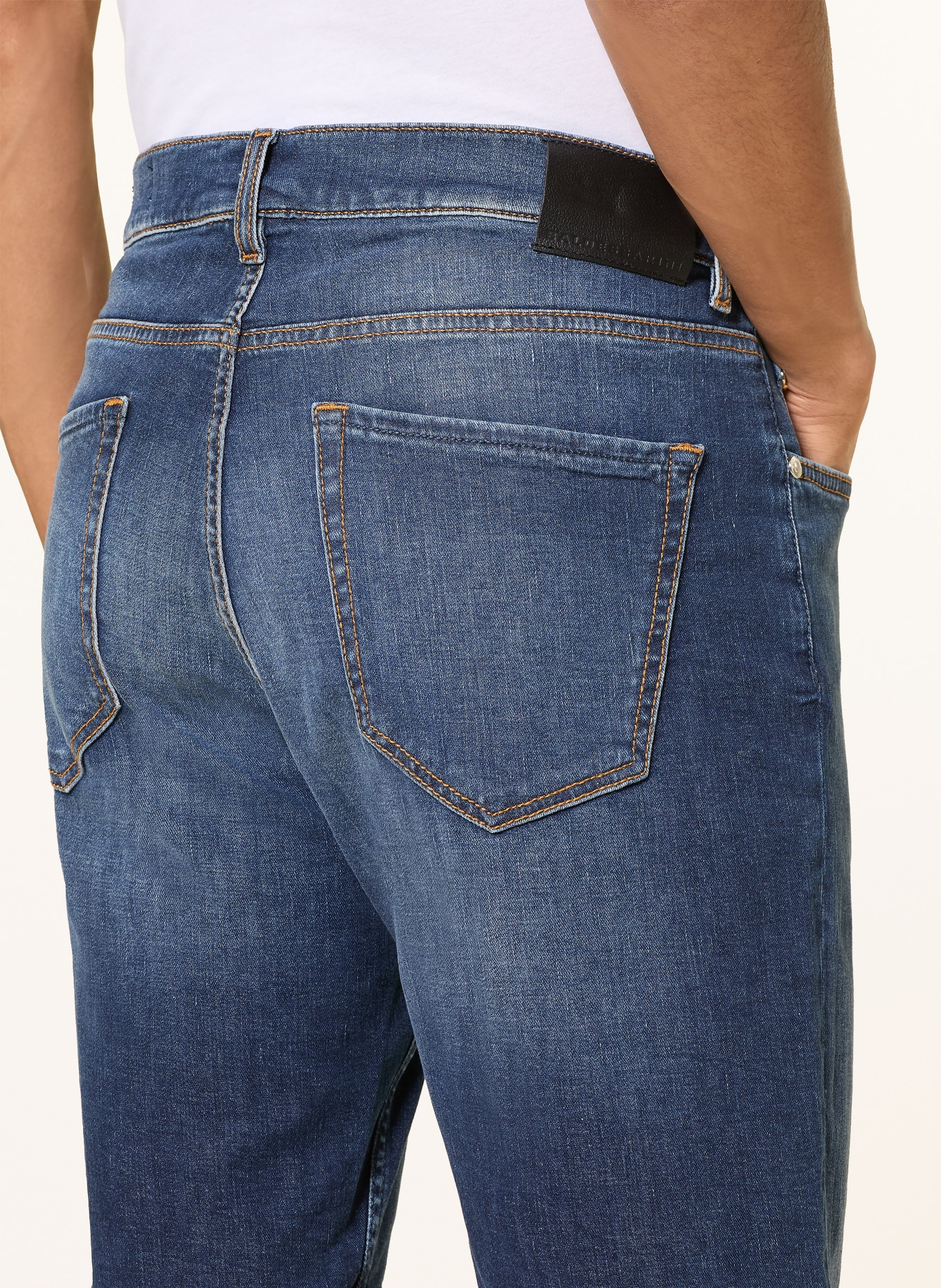 BALDESSARINI Jeansshorts Regular Fit: 6835 ocean blue used whisker