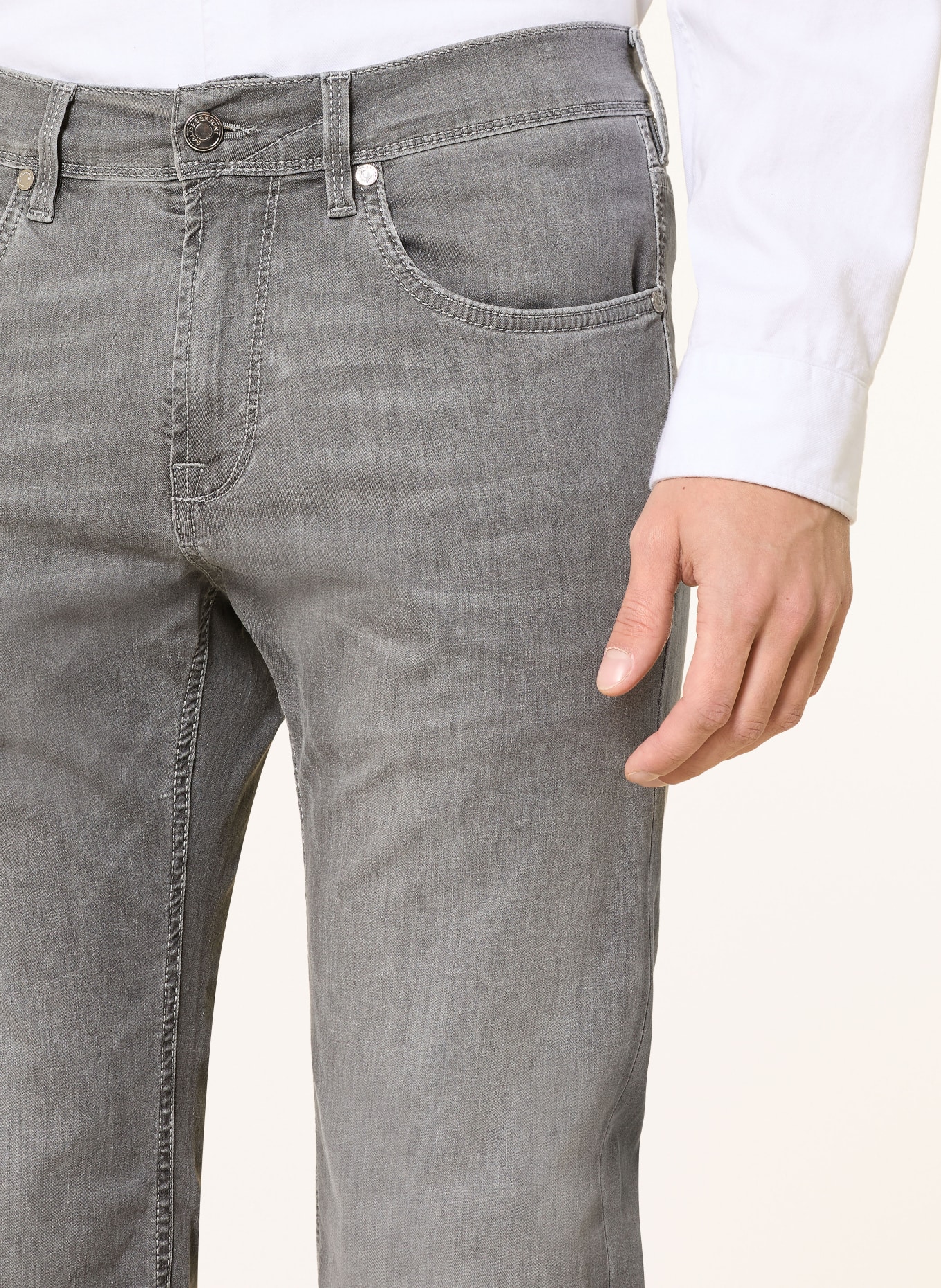 BALDESSARINI Jeans Regular Fit: 9846 light grey used mustache