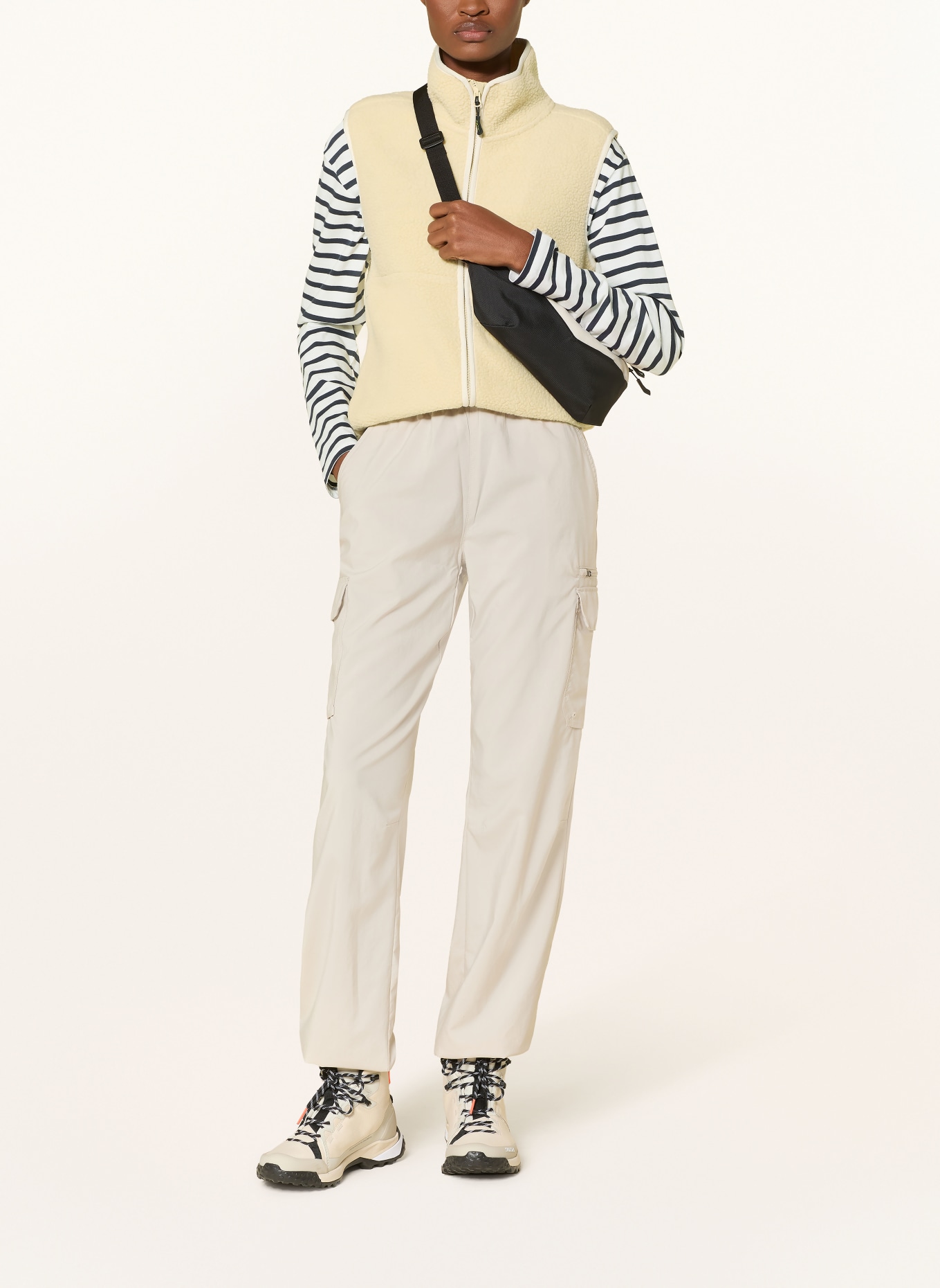 me°ru' Fleecová vesta BOBIGNY: KRÉMOVÁ