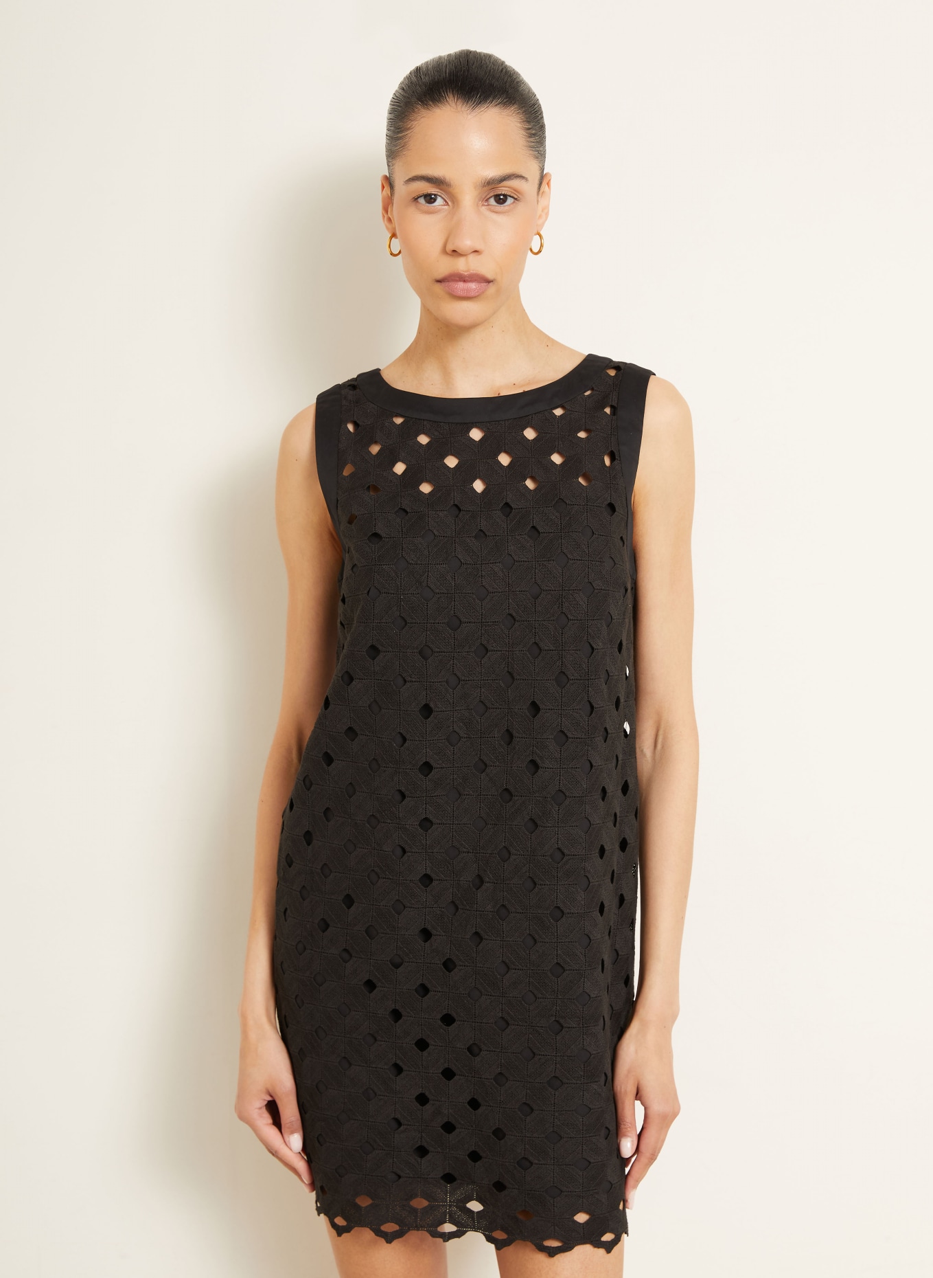 Max Mara BEACHWEAR Strandkleid PESI aus Lochspitze: SCHWARZ