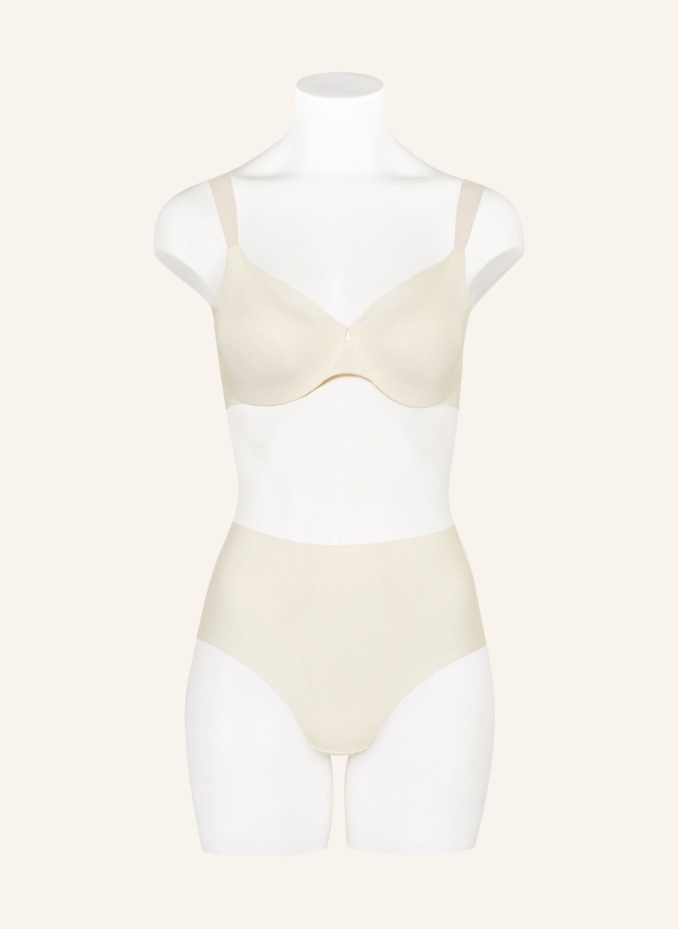 Triumph Soutien-gorge minimiseur BMU ILLUSION CURVE: ÉCRU