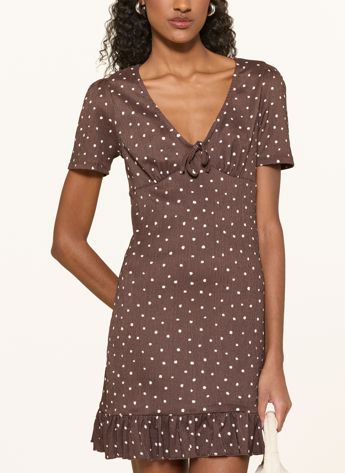 ONLY Kleid mit Rüschen: DUNKELBRAUN / WEISS