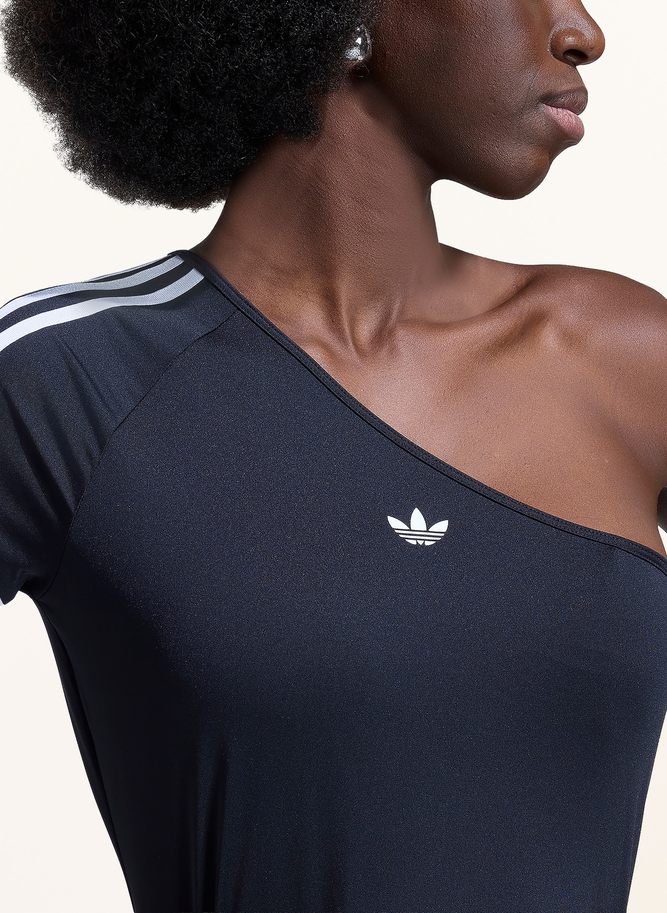 adidas Originals Tričko s jedním ramínkem a pruhy z galonu: ČERNÁ / BÍLÁ