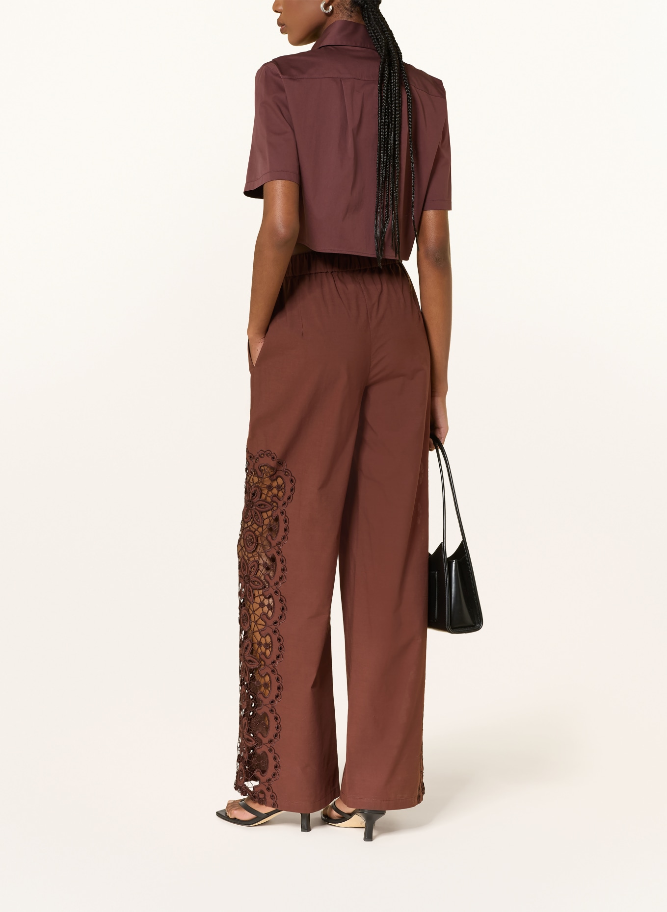 PATRIZIA PEPE kalhoty s volánky: HNĚDÁ