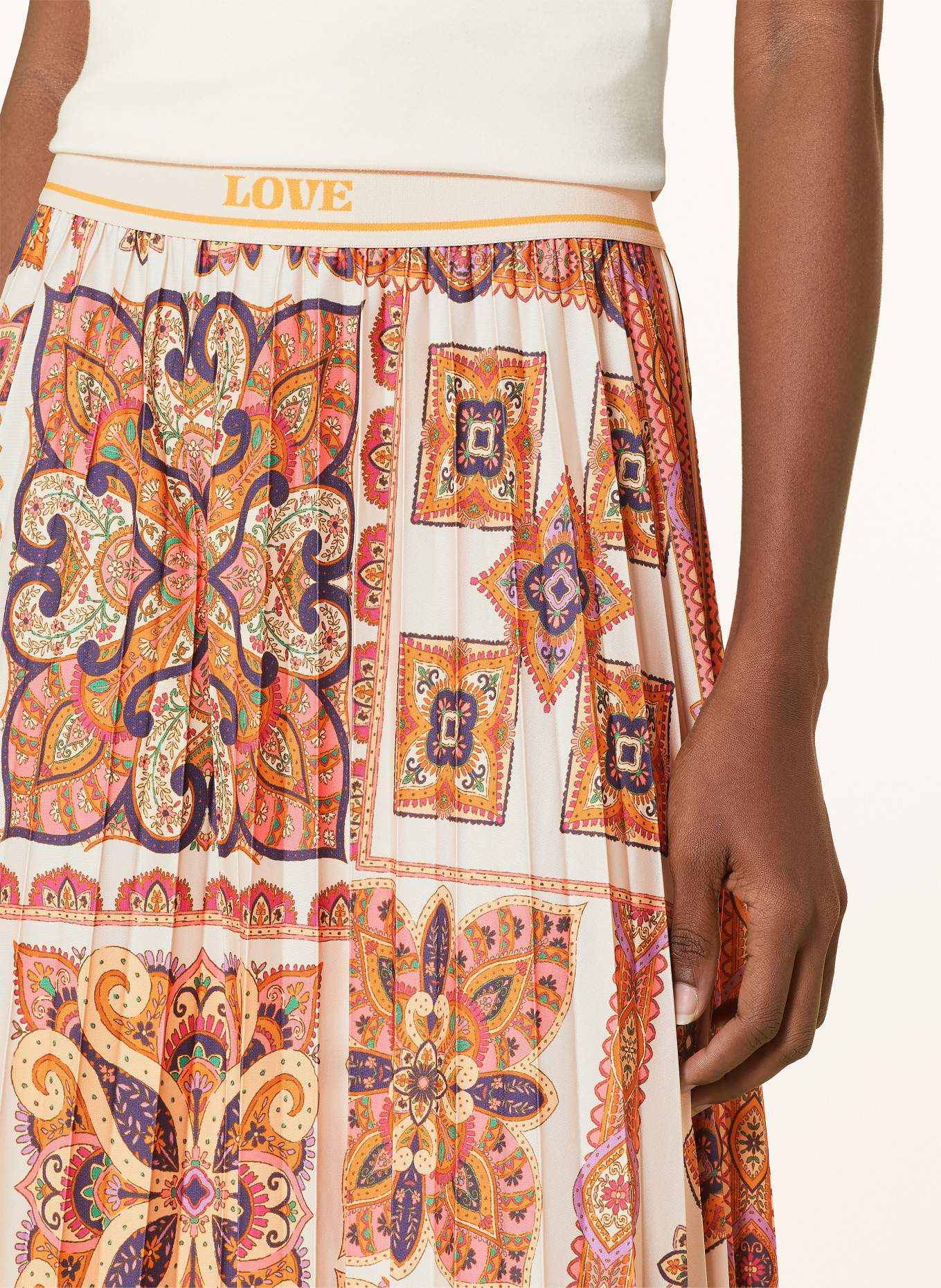 Miss Lagotte plisovaná sukně: BÉŽOVÁ / FIALOVÁ / ORANŽOVÁ