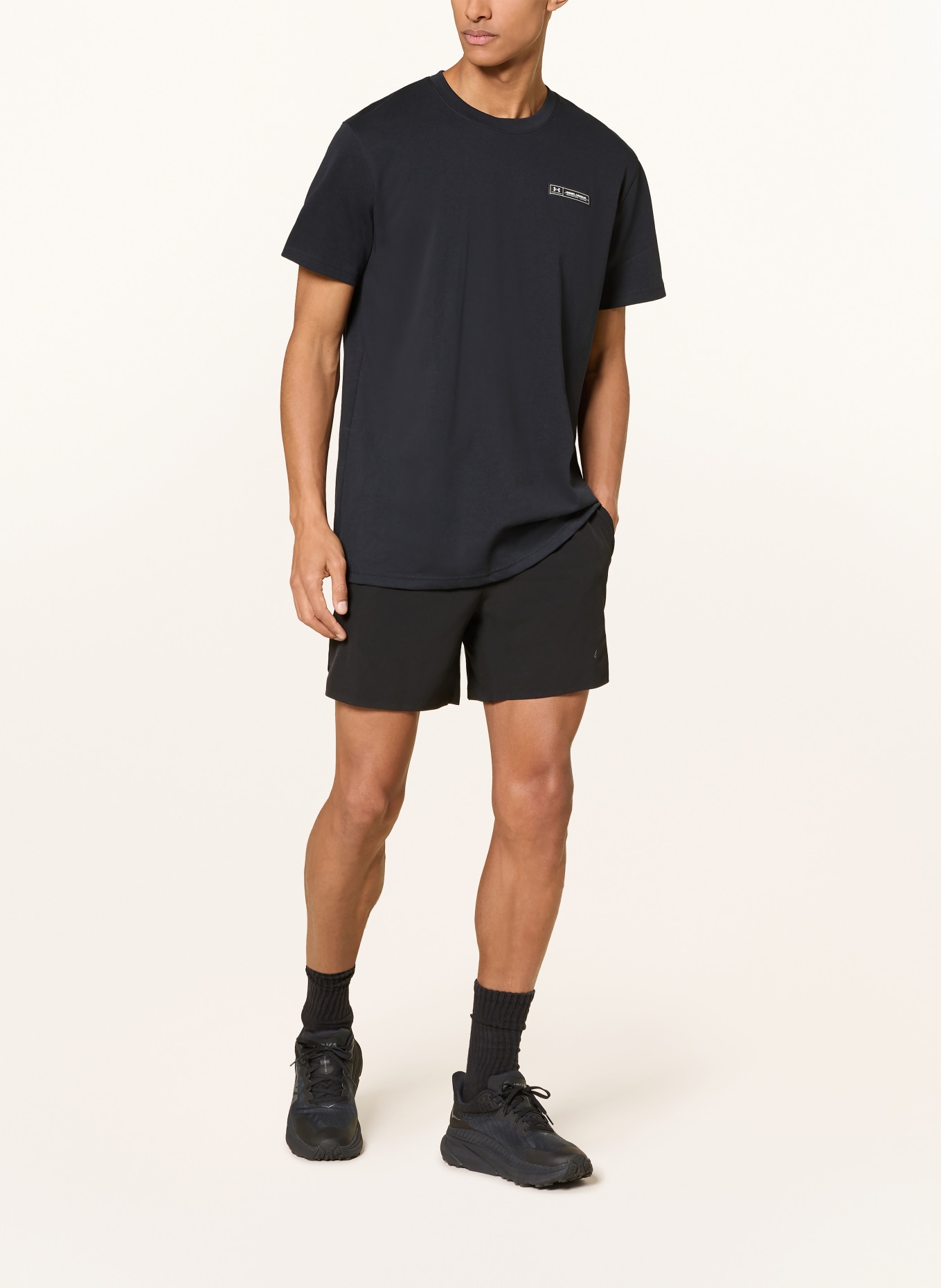 UNDER ARMOUR T-Shirt UA HW ARMOUR LABEL: SCHWARZ