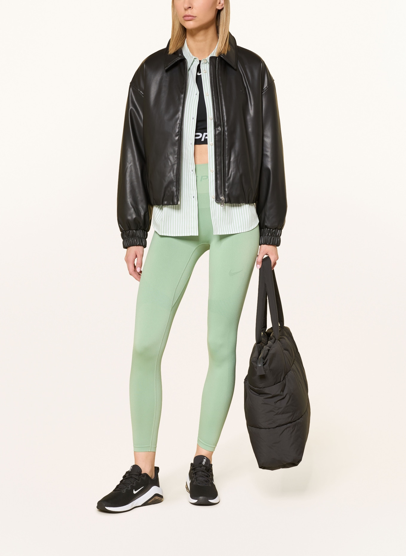 Nike Legíny PRO SEAMLESS: SVĚTLE ZELENÁ