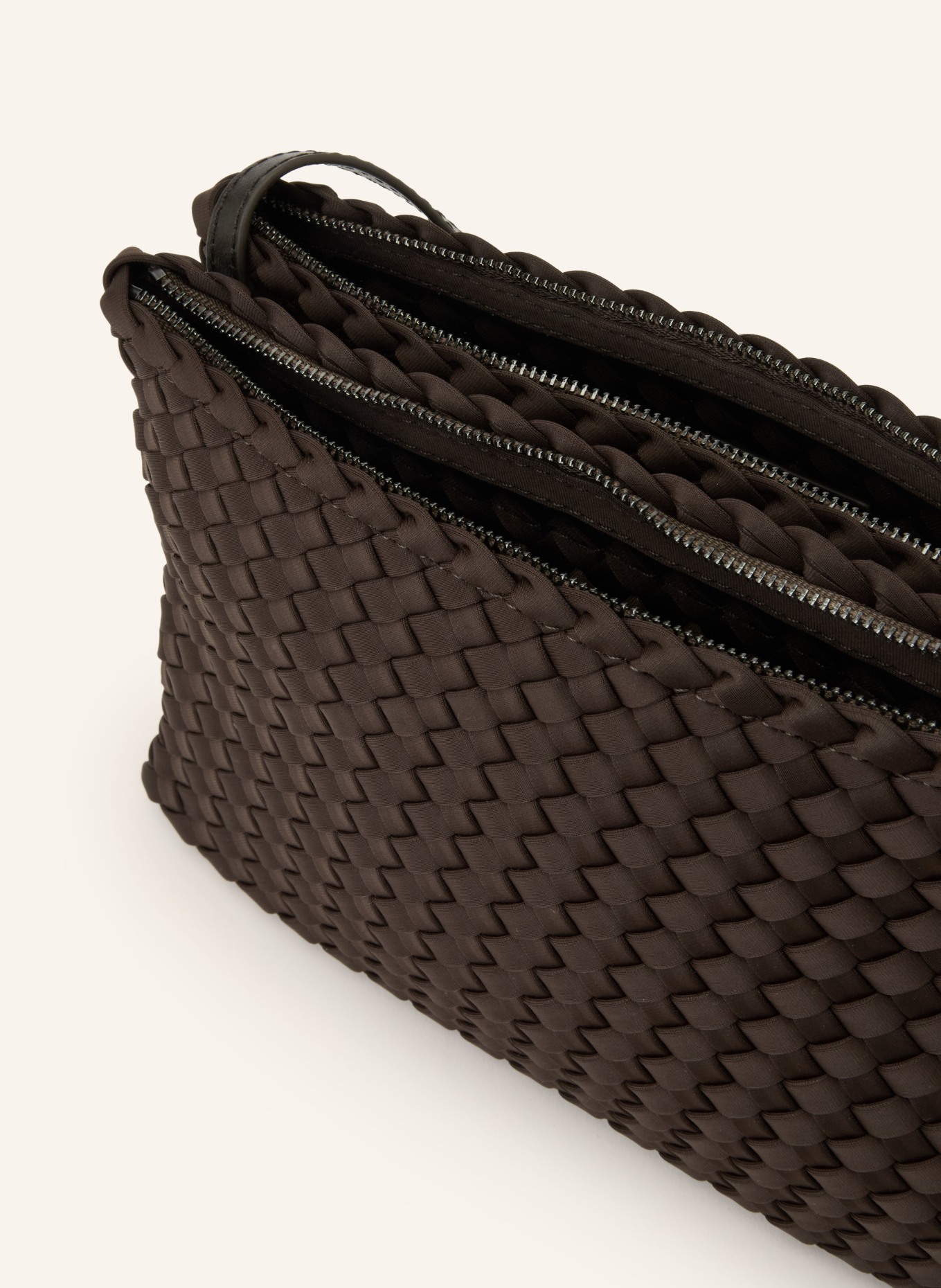 Naghedi Umhängetasche SOHO MEDIUM: DUNKELBRAUN