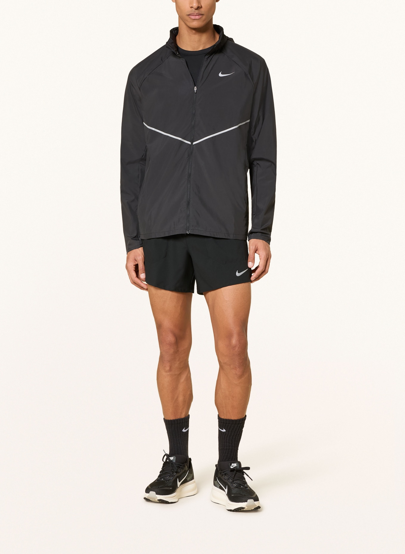 Nike 2-in-1-Laufshorts STRIDE: SCHWARZ