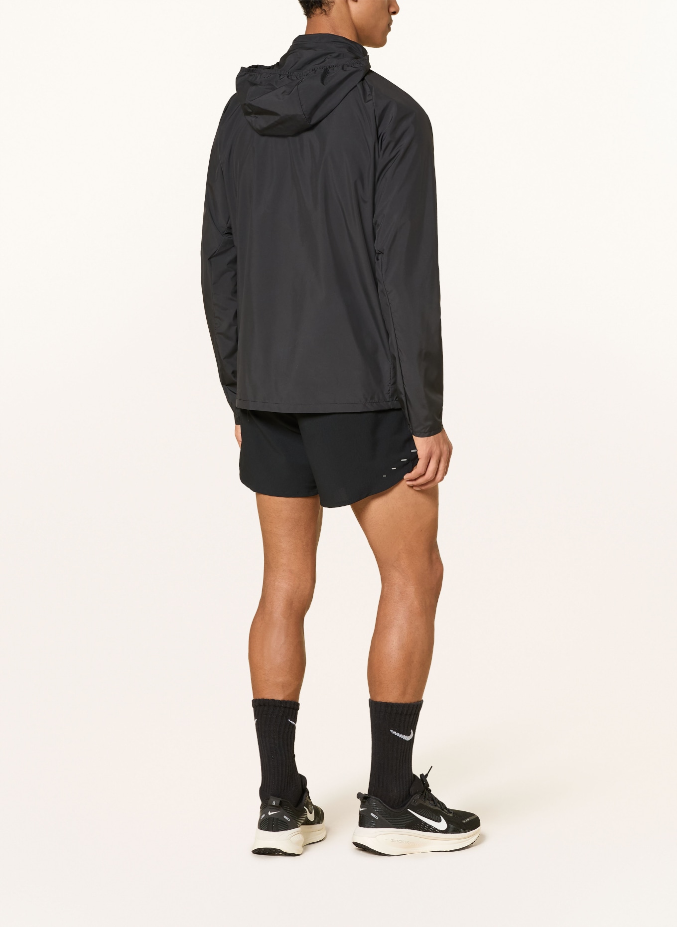 Nike 2-in-1-Laufshorts STRIDE: SCHWARZ