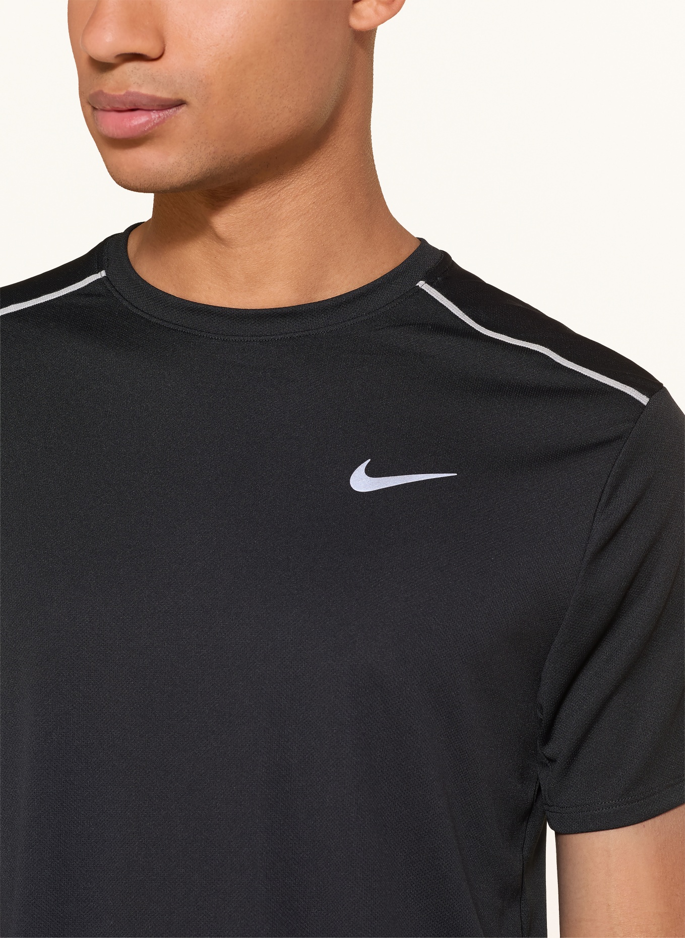 Nike T-shirt de course MILER: NOIR