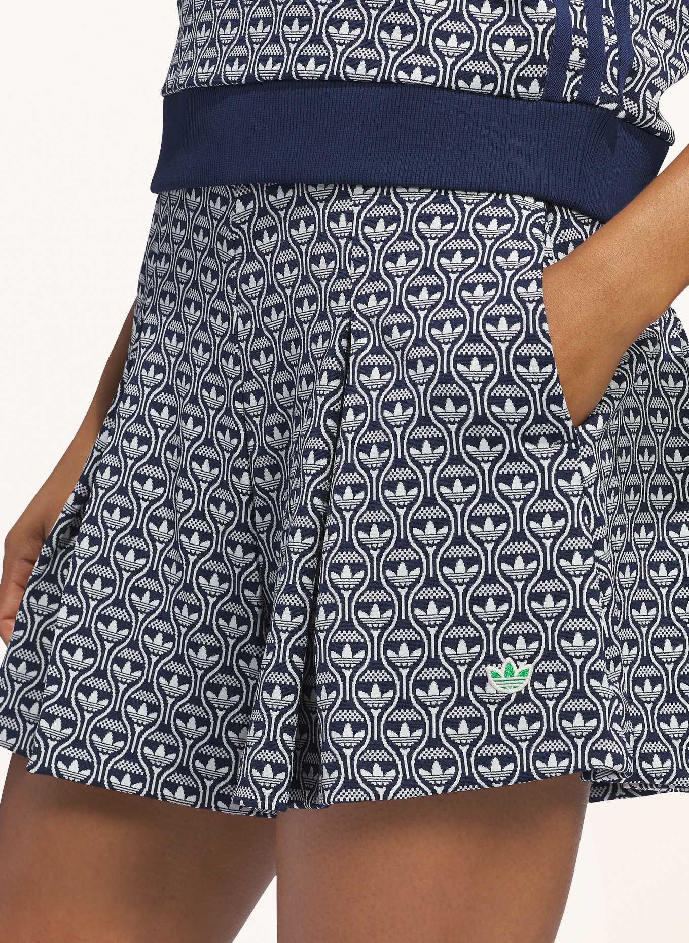 adidas Originals ORIGINALS ALL OVER Golf Shorts: DARK BLUE / WHITE
