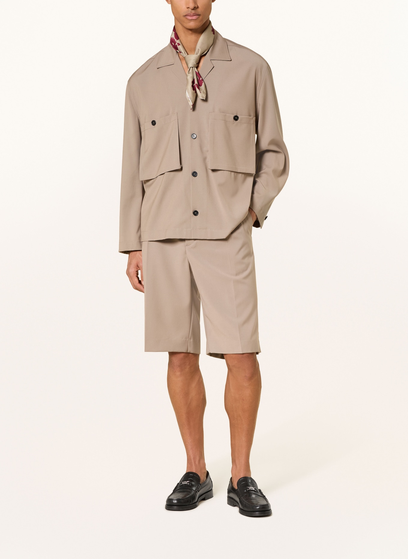 I'M BRIAN short: TAUPE