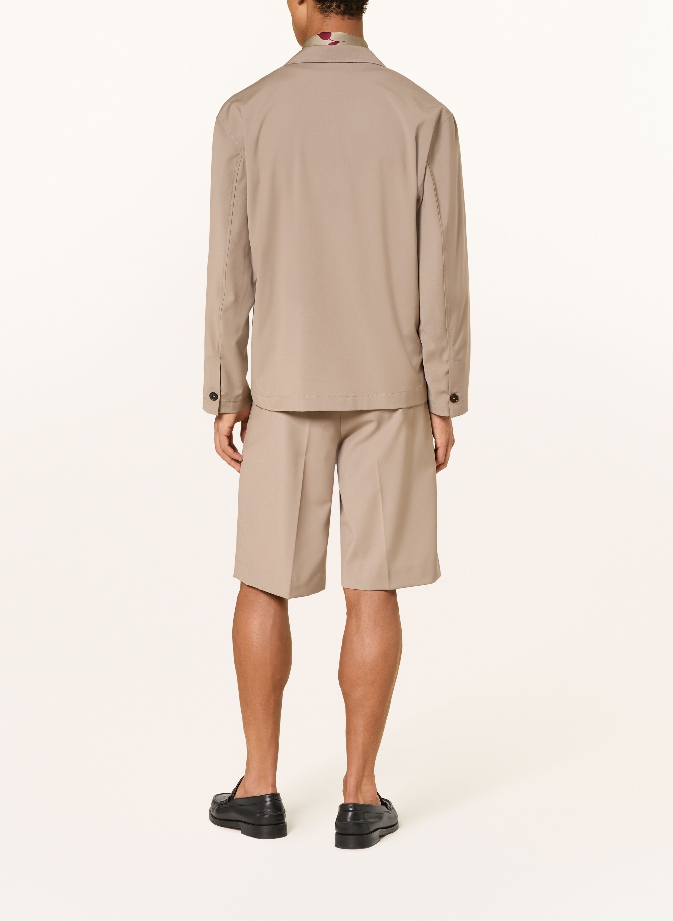 I'M BRIAN short: TAUPE