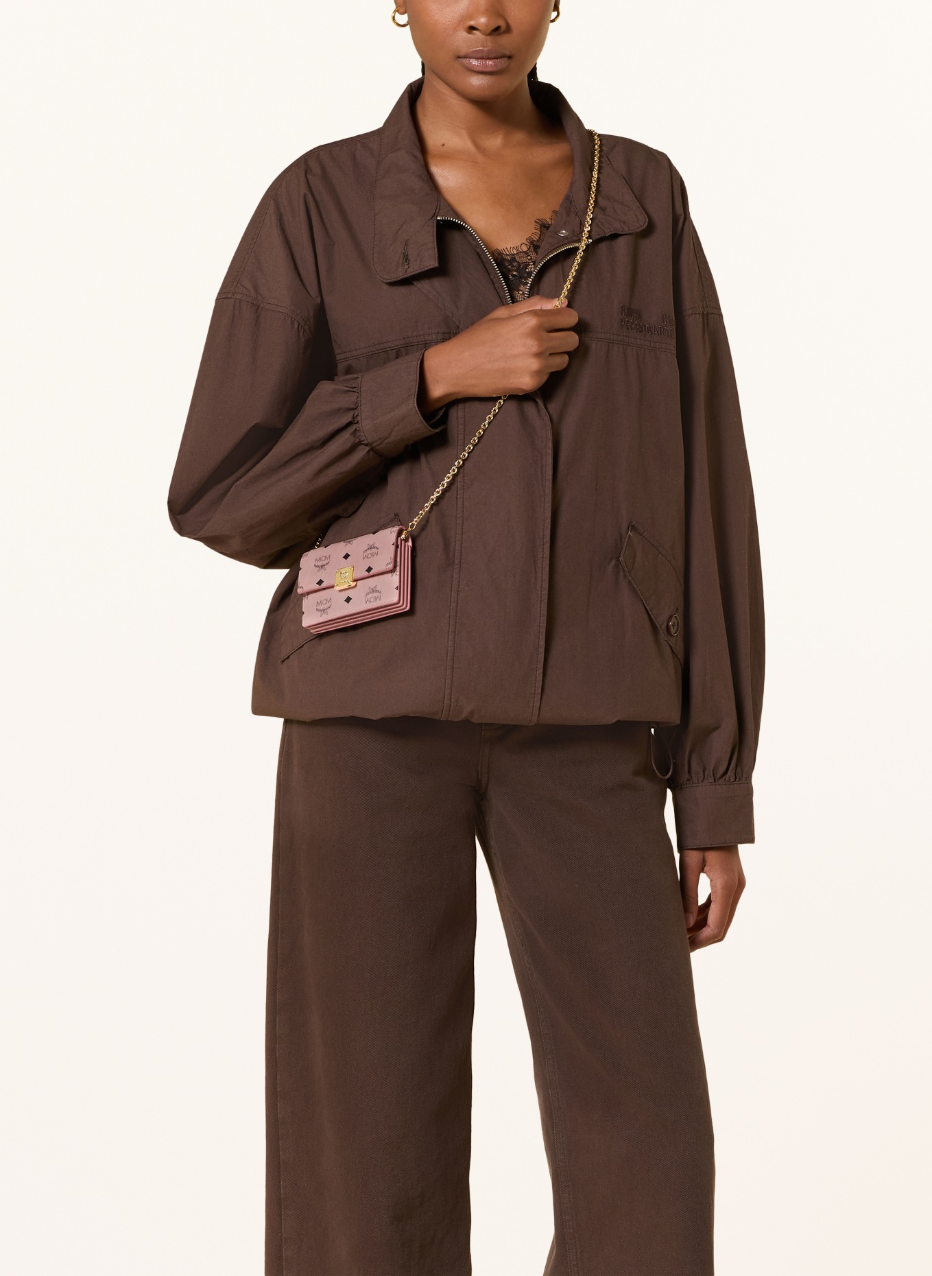 MCM Portemonnee AREN om om te hangen: ROSE CLAIR / GOUD / ZWART