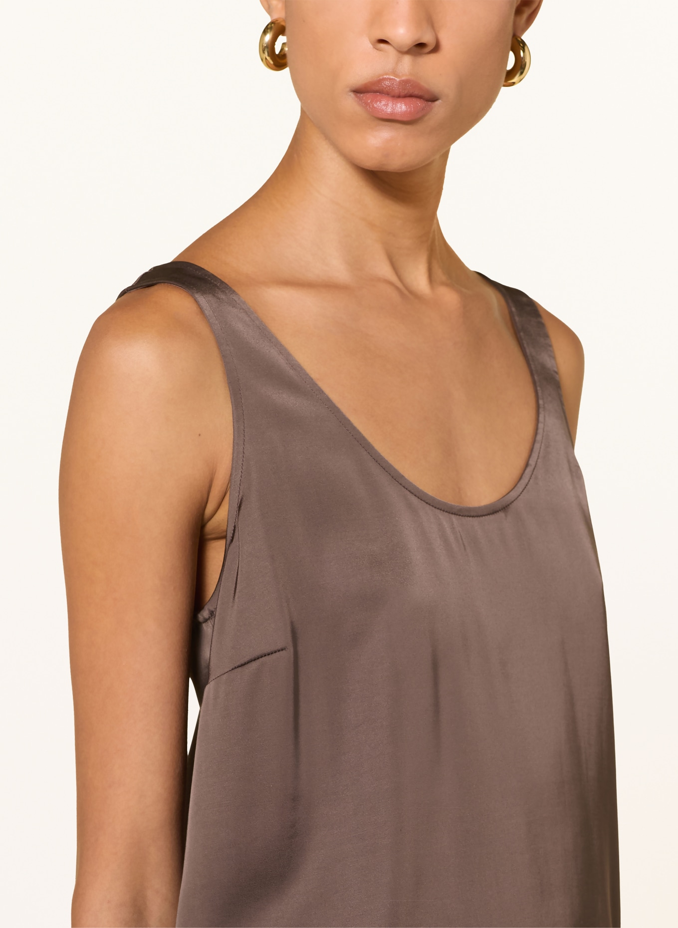 comma Satintop: DUNKELBRAUN