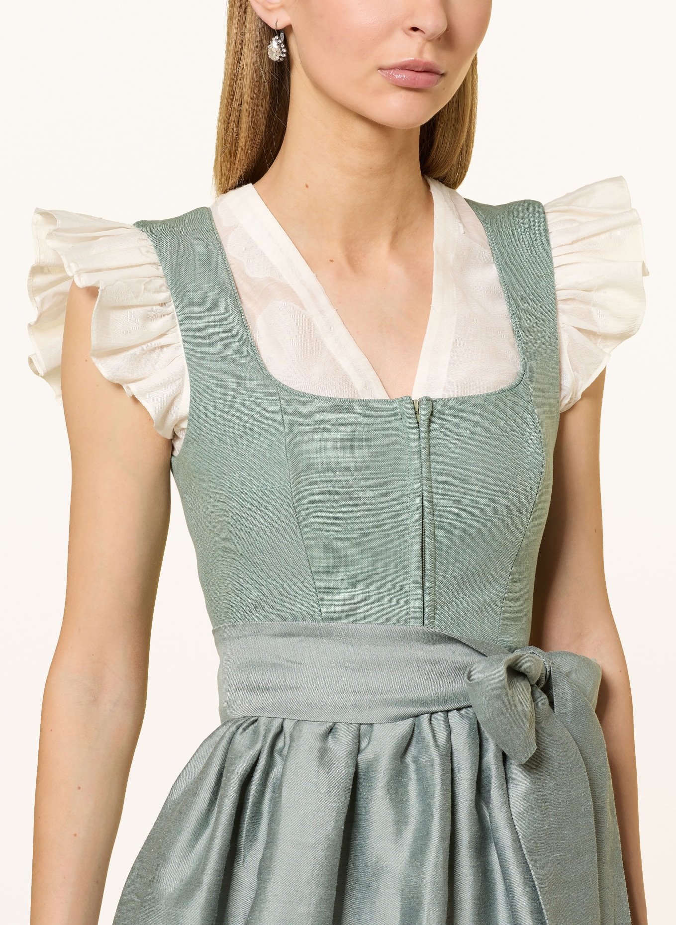 CocoVero Dirndlbluse CAROLINE mit Rüschen: CREME