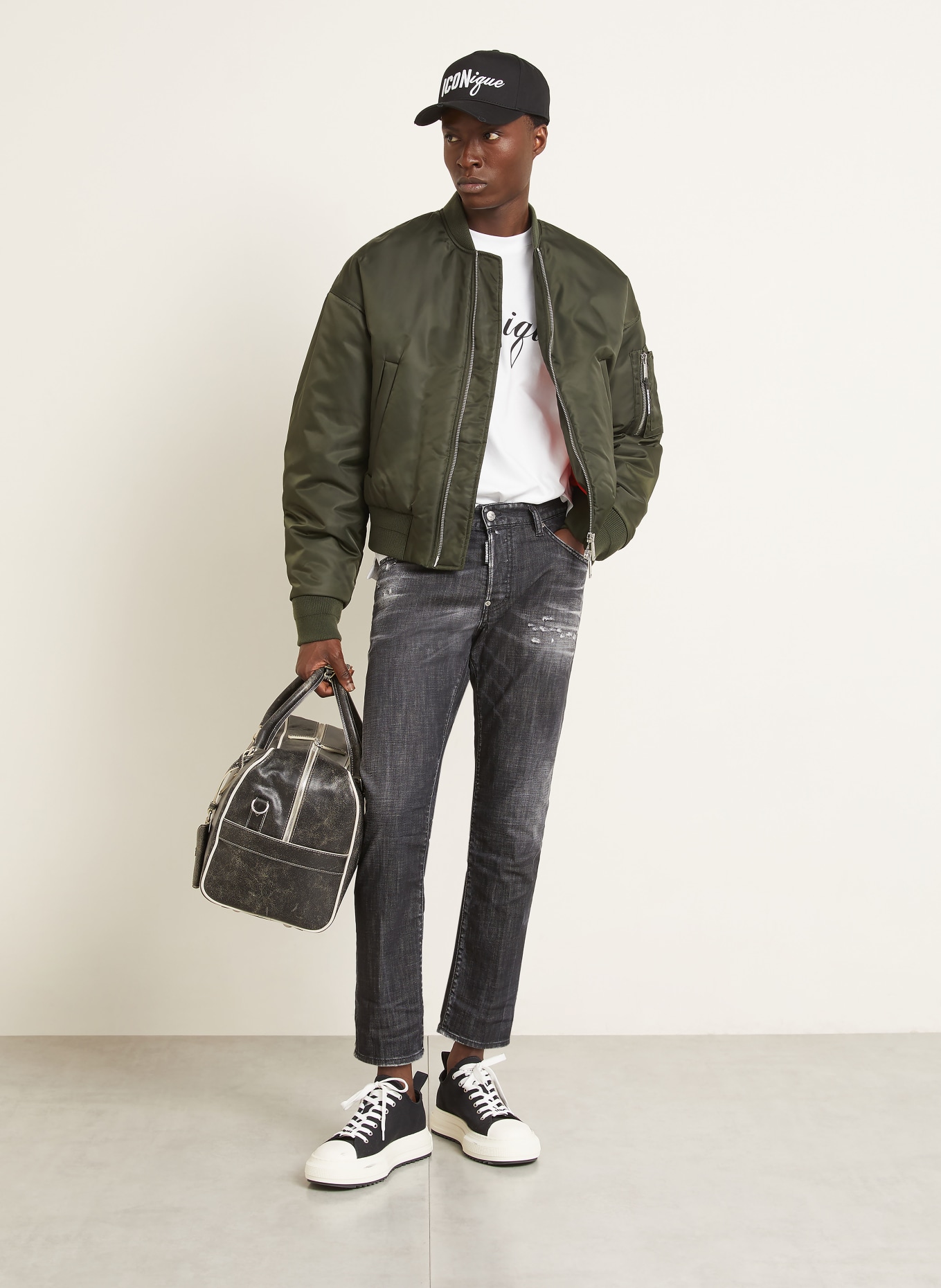 DSQUARED2 SKATER Extra Slim Fit Jeans: 900 BLACK