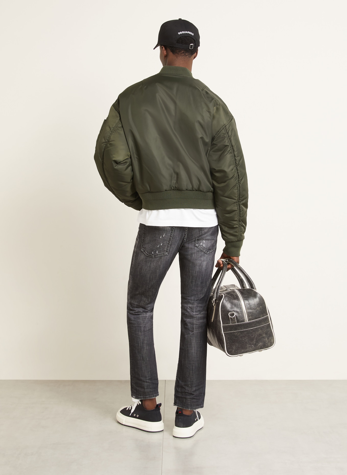 DSQUARED2 SKATER Extra Slim Fit Jeans: 900 BLACK