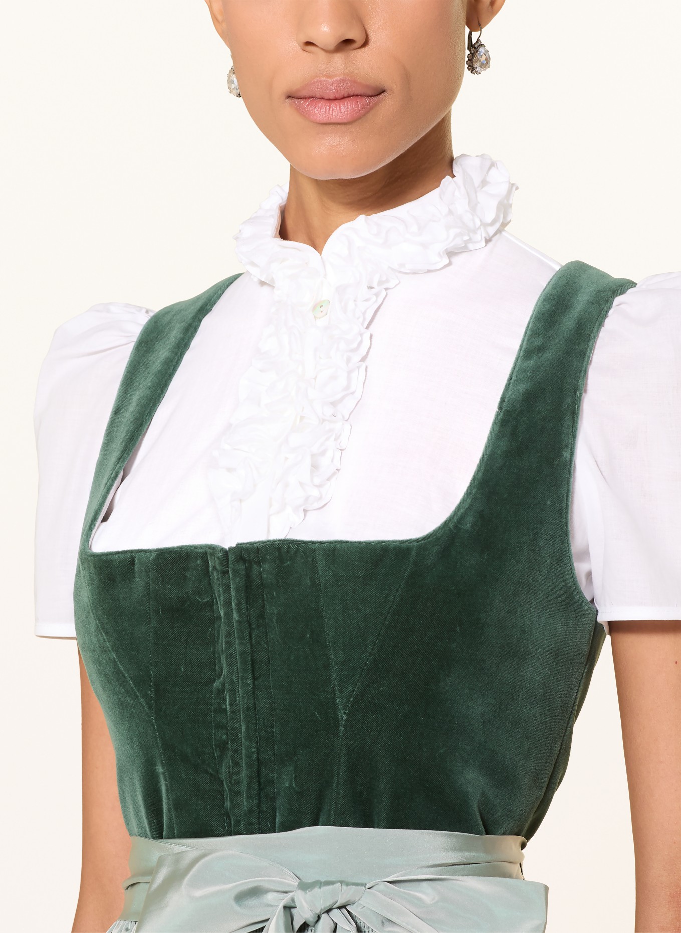 Gottseidank Dirndlbluse DAPHNE mit Rüschen: WEISS