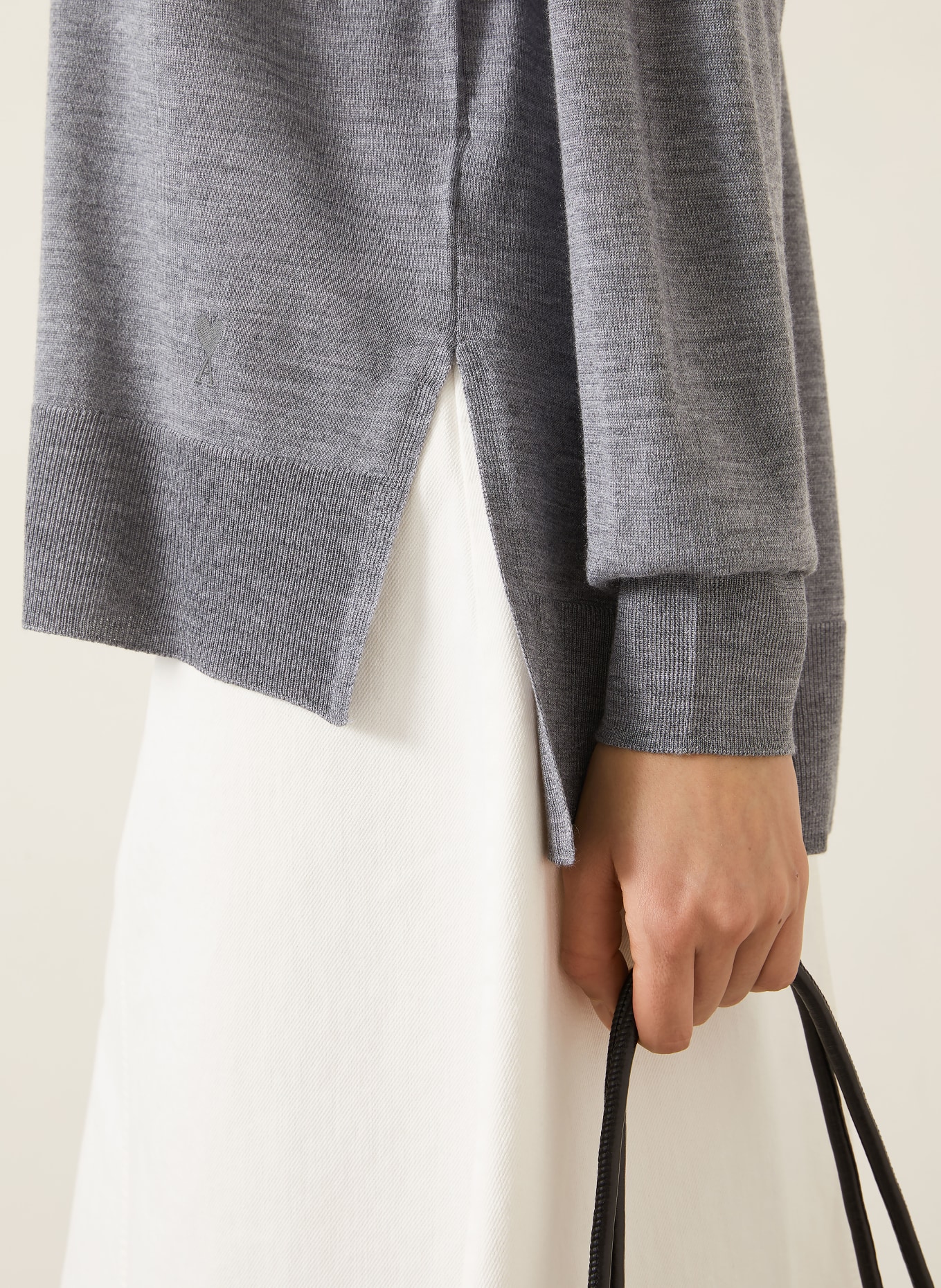 AMI PARIS Pullover: GRAU