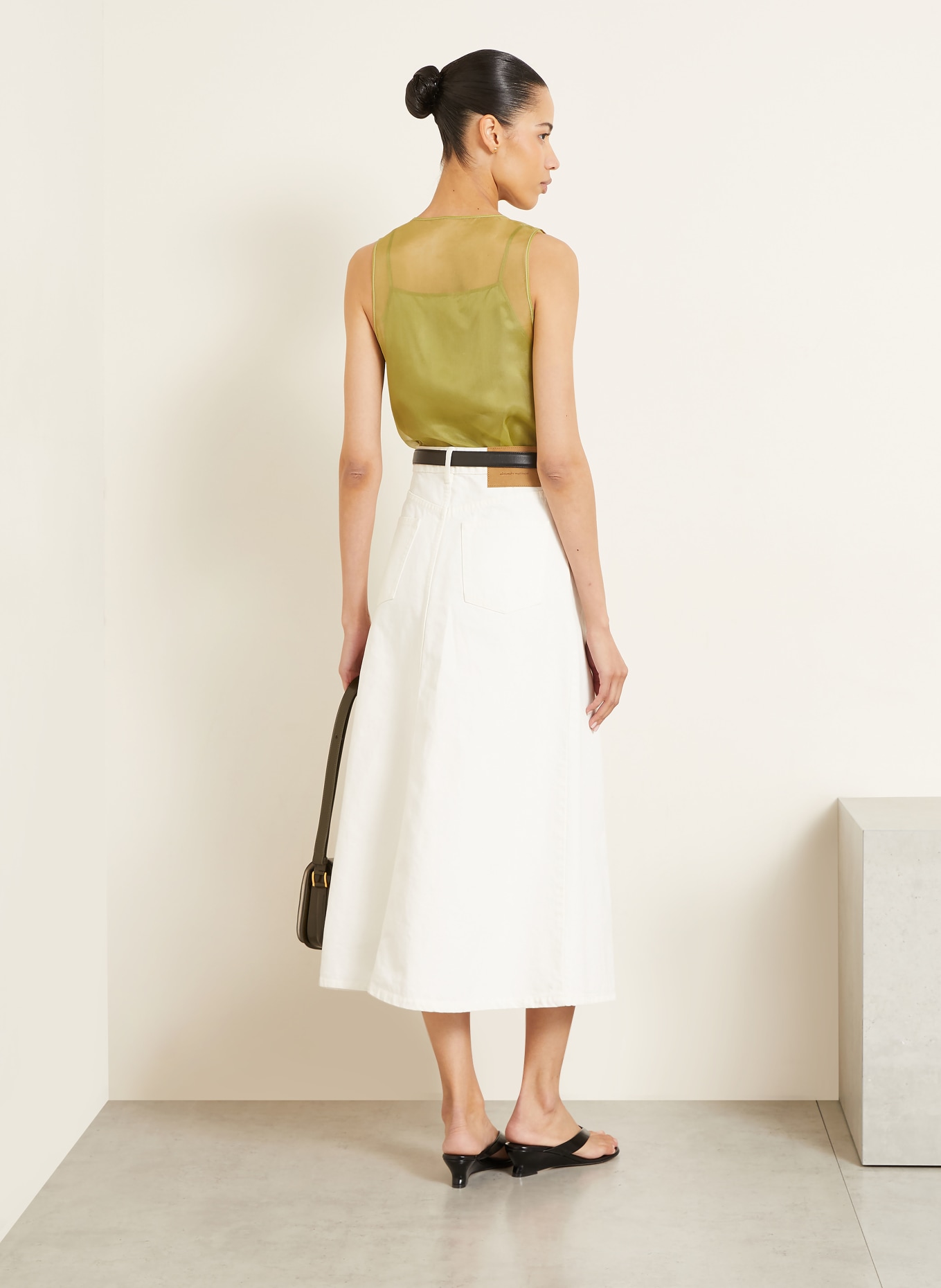 AMI PARIS Zijden top: GROEN