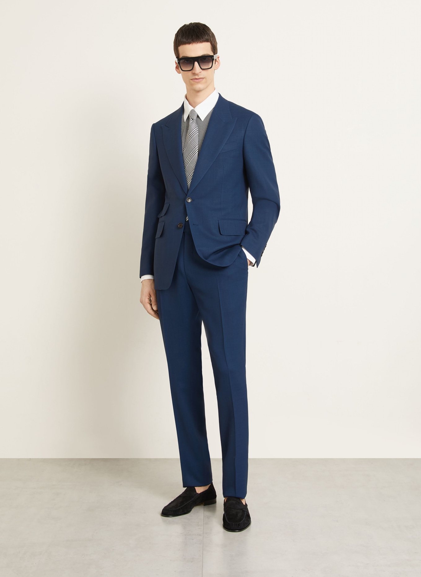 TOM FORD SHELTON Slim Fit Suit: DARK BLUE