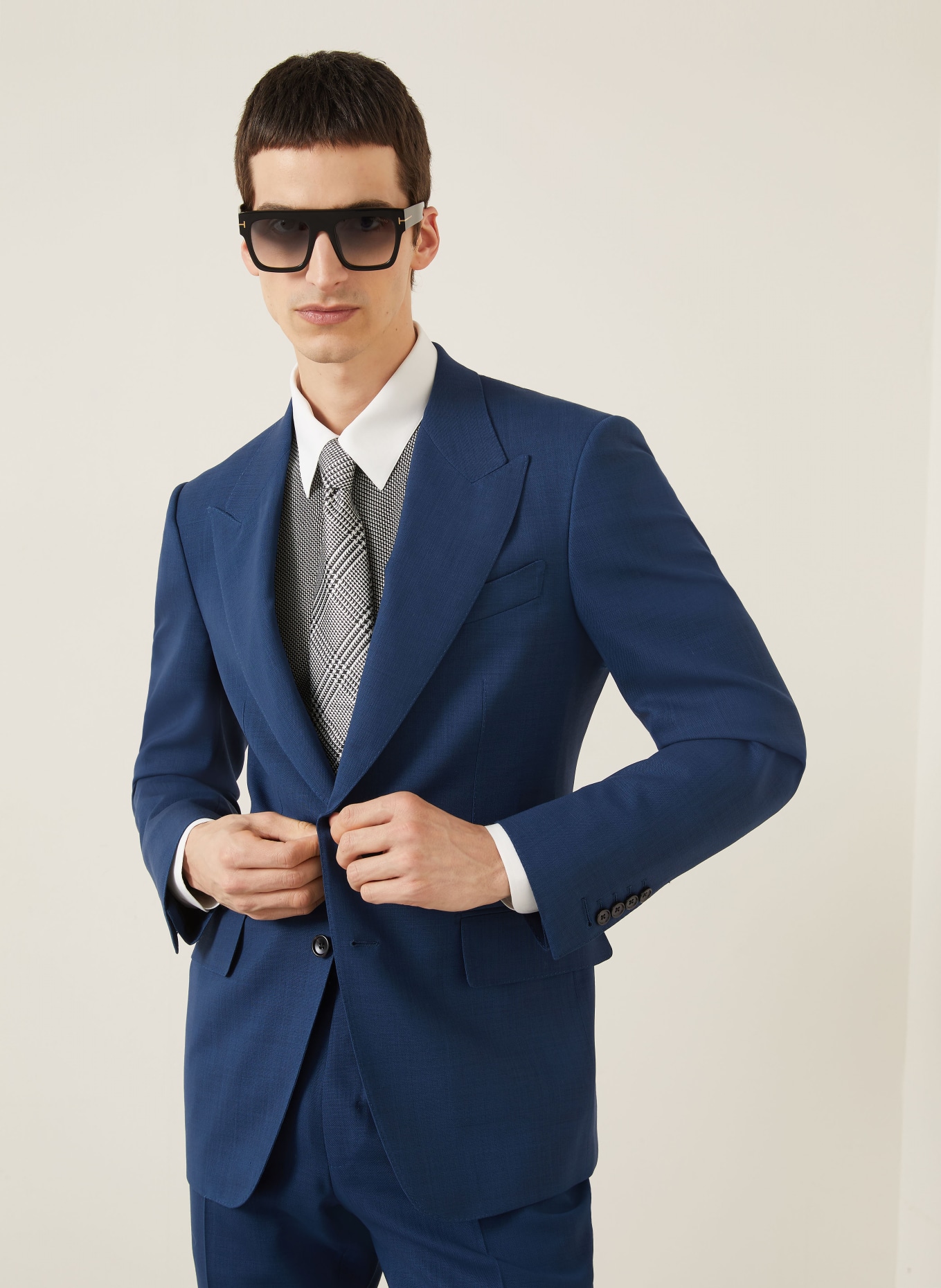 TOM FORD SHELTON Slim Fit Suit: DARK BLUE