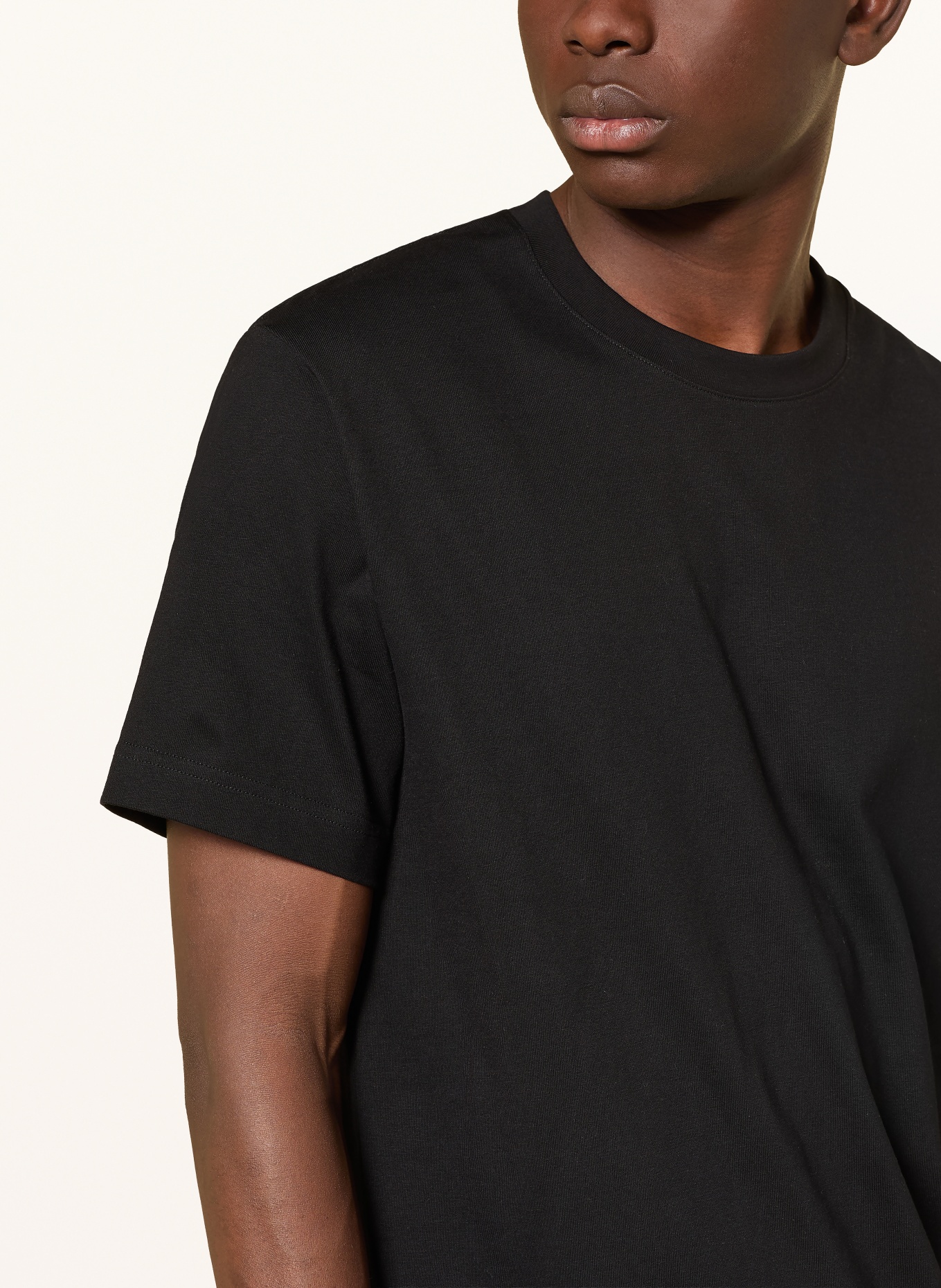 ARKET tričko: ČERNÁ