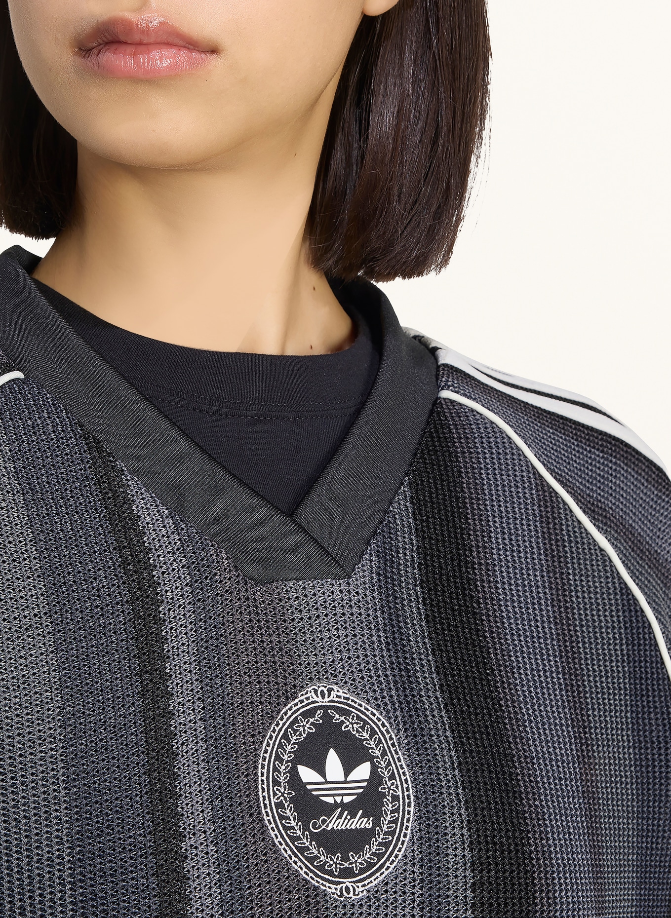 adidas Originals Knit shirt ADIDAS ORIGINALS SUMMER GLOW KNITTED OVERSIZED JERSEY: DARK GRAY / WHITE / BLACK