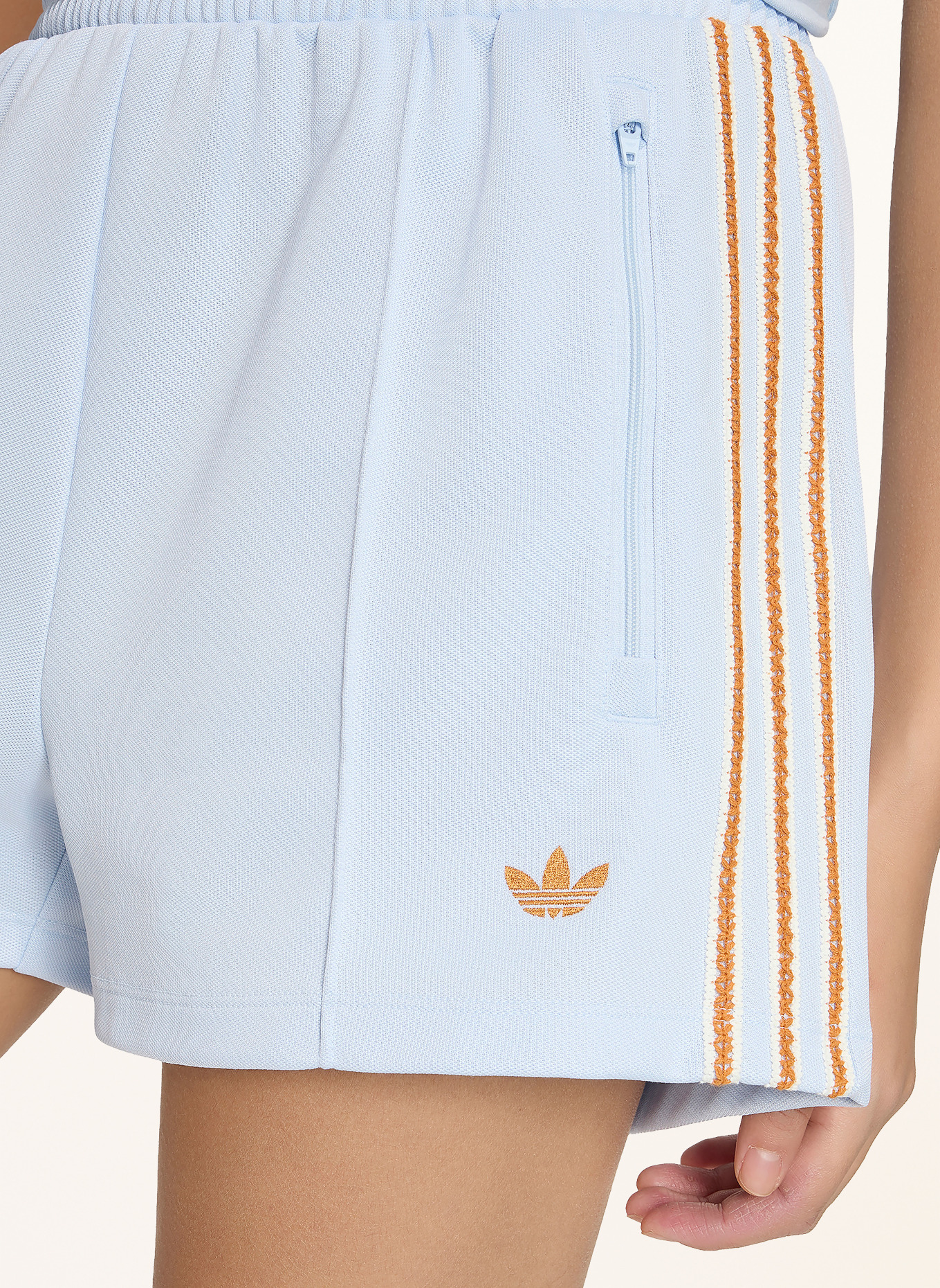adidas Originals Shorts ADIDAS ORIGINALS SUMMER GLOW: HELLBLAU / BRAUN / WEISS