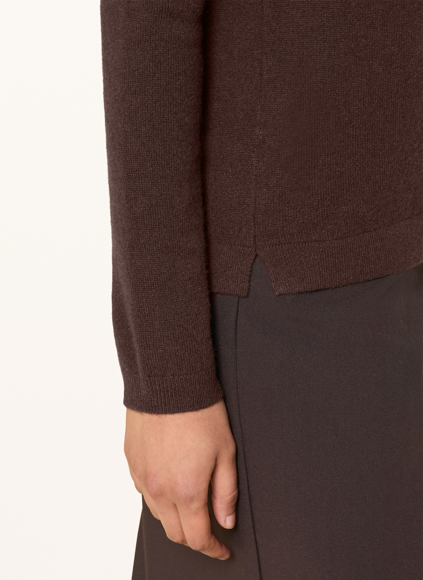 darling harbour Cashmere sweater: DARK BROWN
