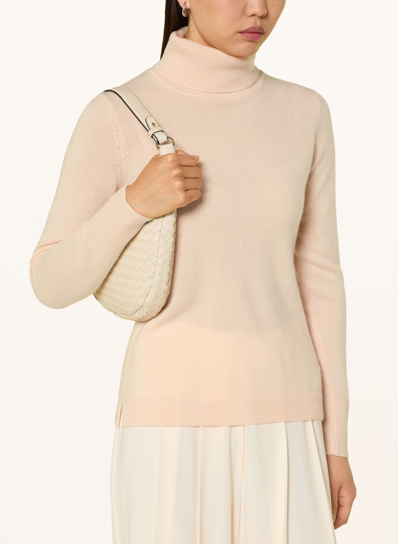 darling harbour Cashmere turtleneck sweater: LIGHT ORANGE