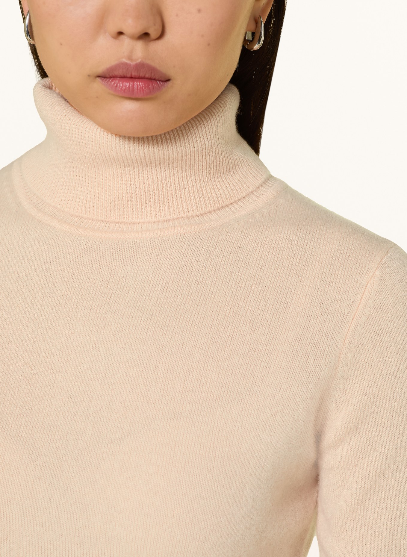 darling harbour Cashmere turtleneck sweater: LIGHT ORANGE