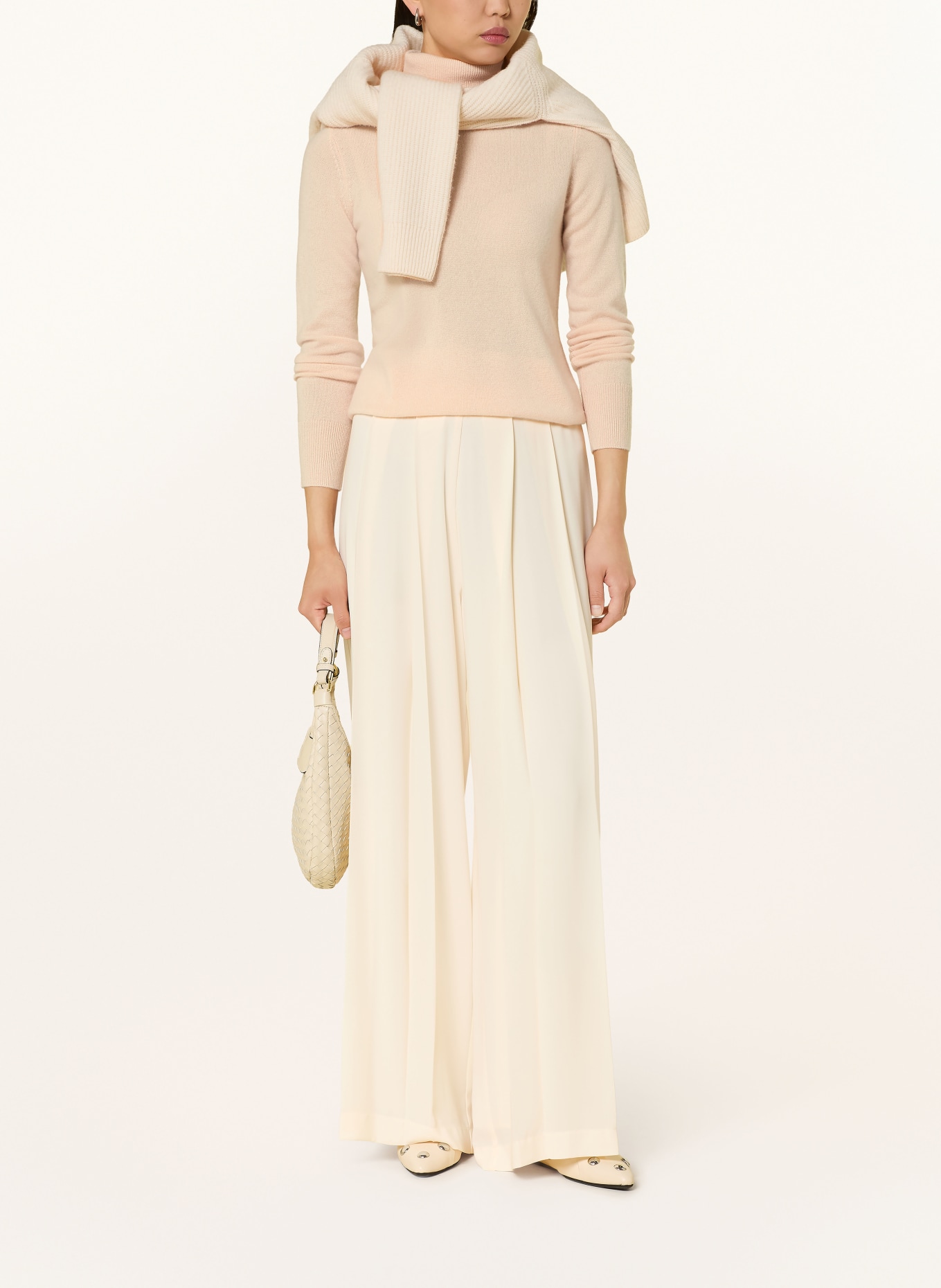 darling harbour Cashmere turtleneck sweater: LIGHT ORANGE