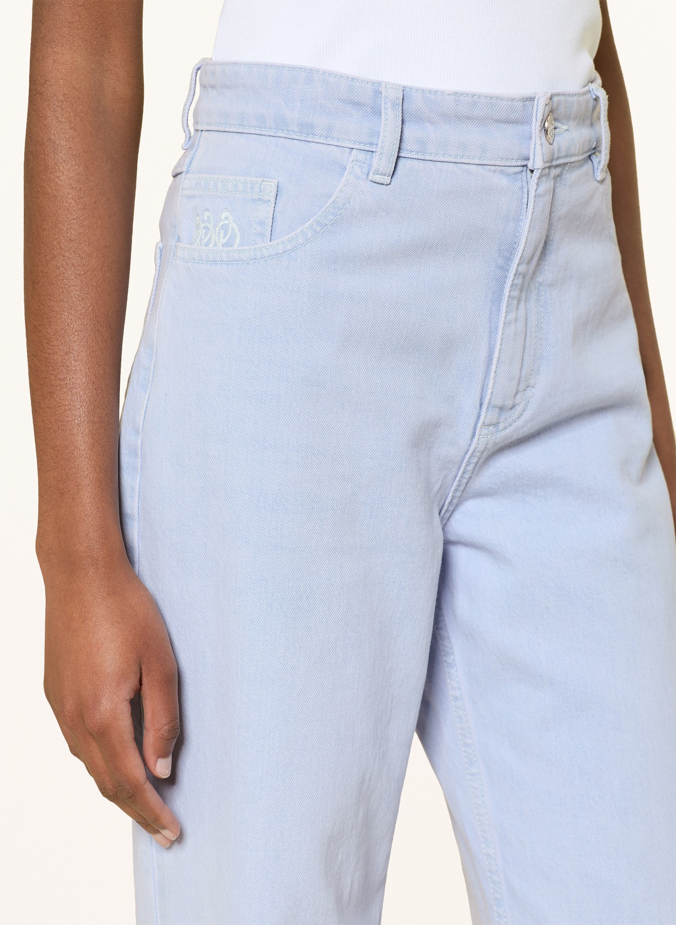 BAUM UND PFERDGARTEN Flared Jeans NILEA: C7576 Light Denim Rinse