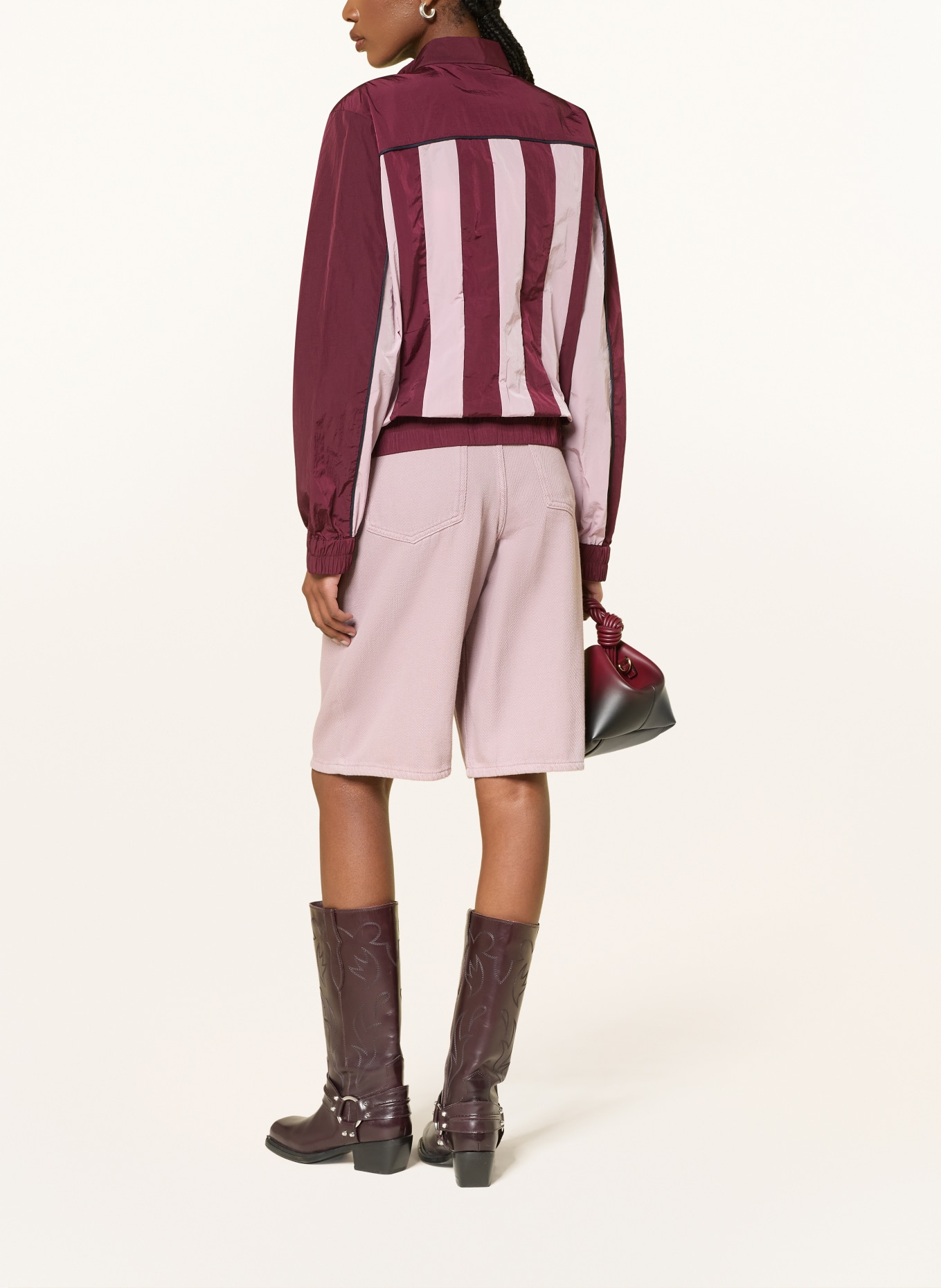 BAUM UND PFERDGARTEN Kurtka BETTIE: CIEMNOCZERWONY / BLADORÓŻOWY